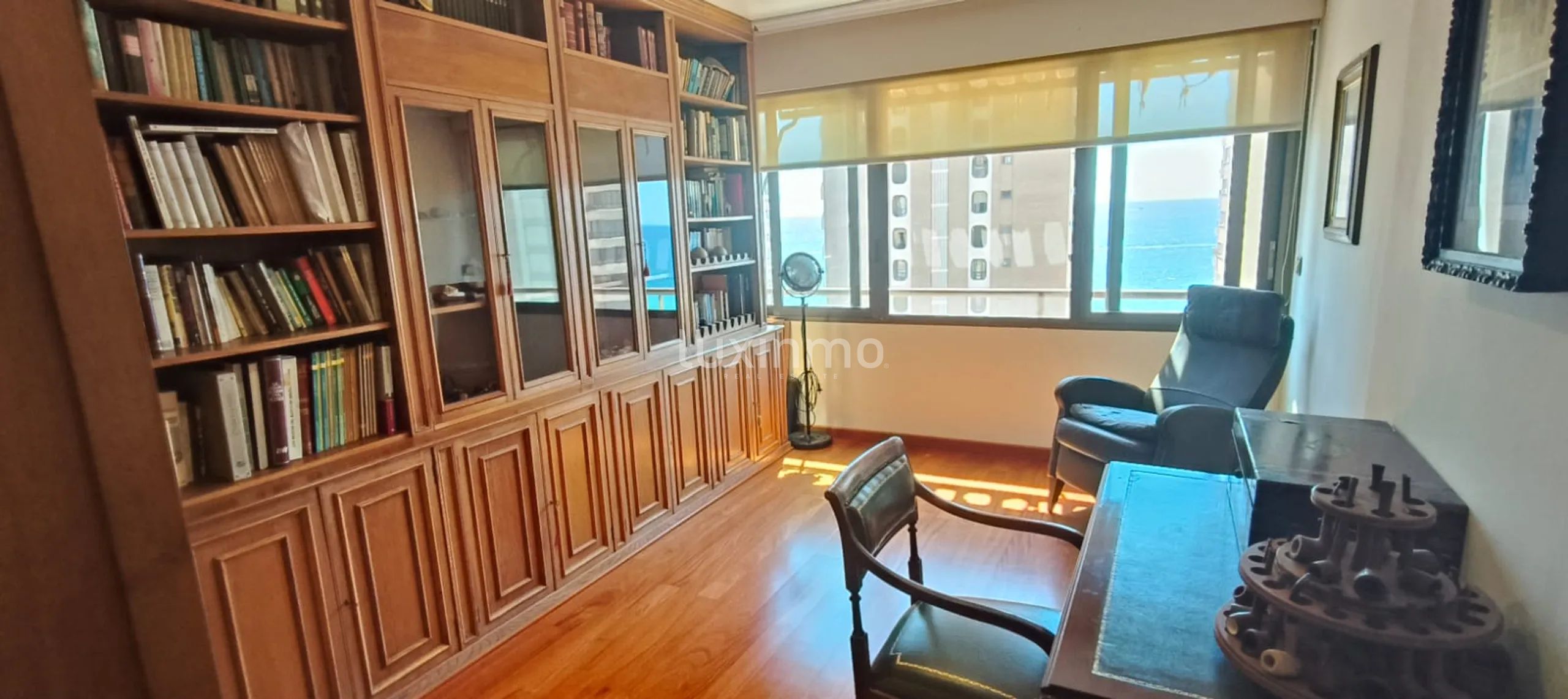 Magnificent 220m2 apartment second line of Levante Beach Benidorm — photo 11