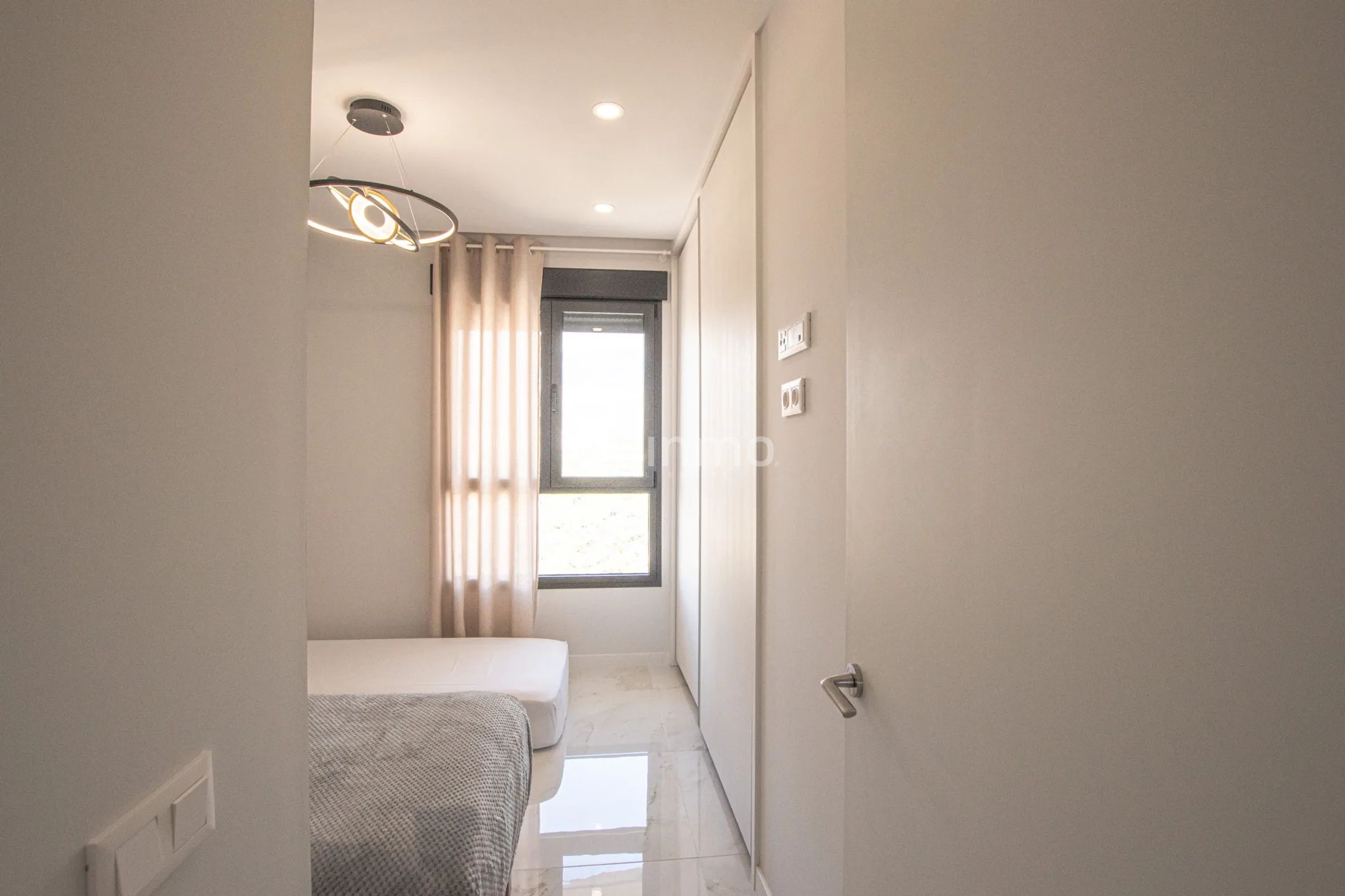 Flat with sea view for rent in Benidorm Beach — photo 11