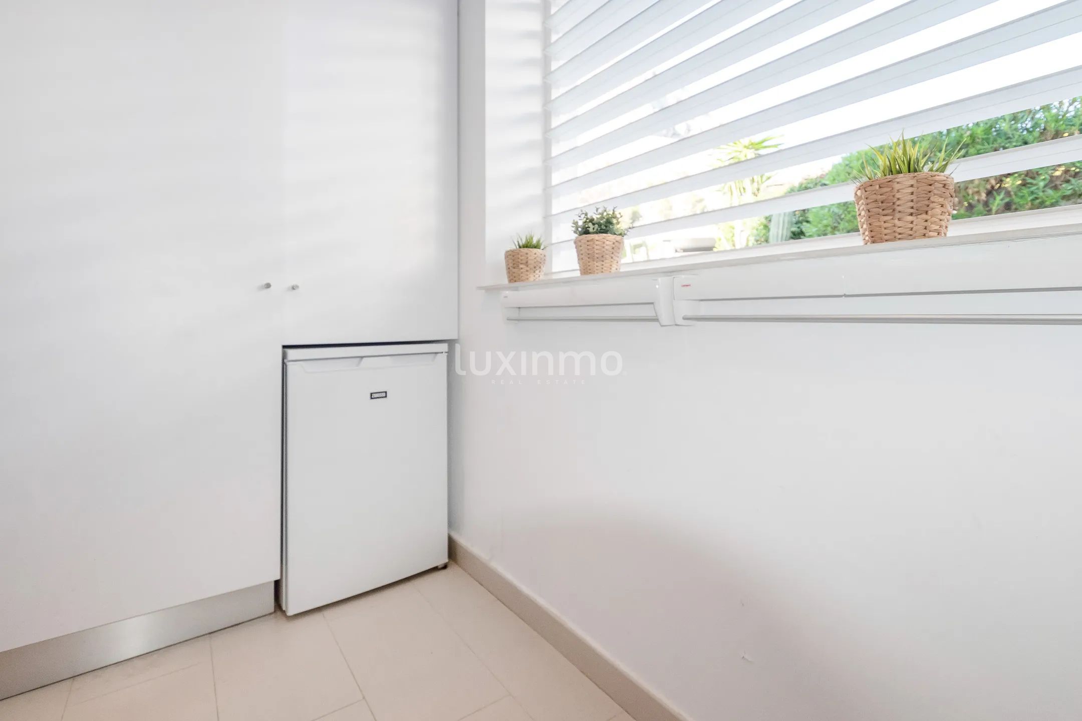 Presis leilighet med havutsikt til leie i Mascarat — photo 18