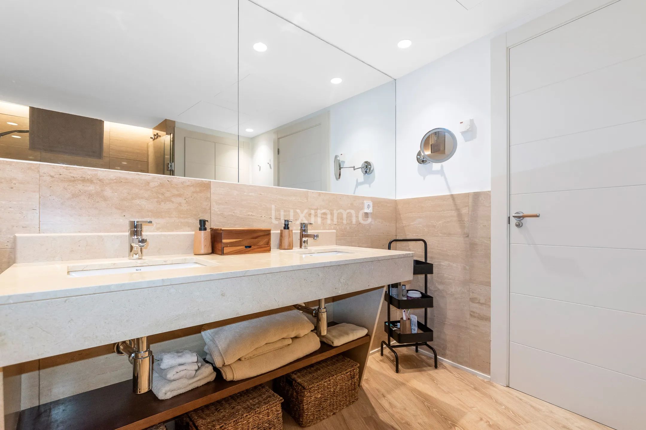 Presis leilighet med havutsikt til leie i Mascarat — photo 10