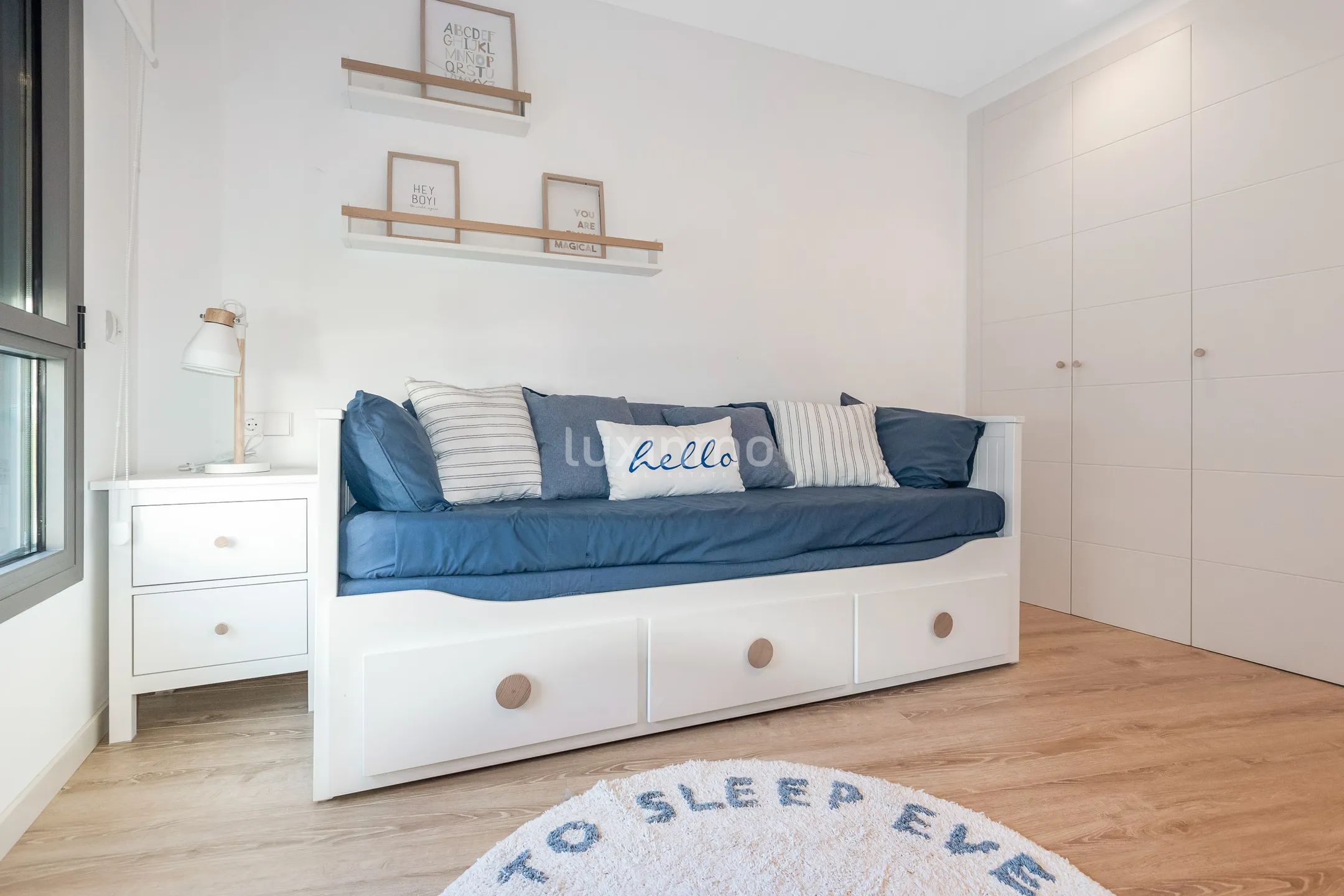 Presis leilighet med havutsikt til leie i Mascarat — photo 12