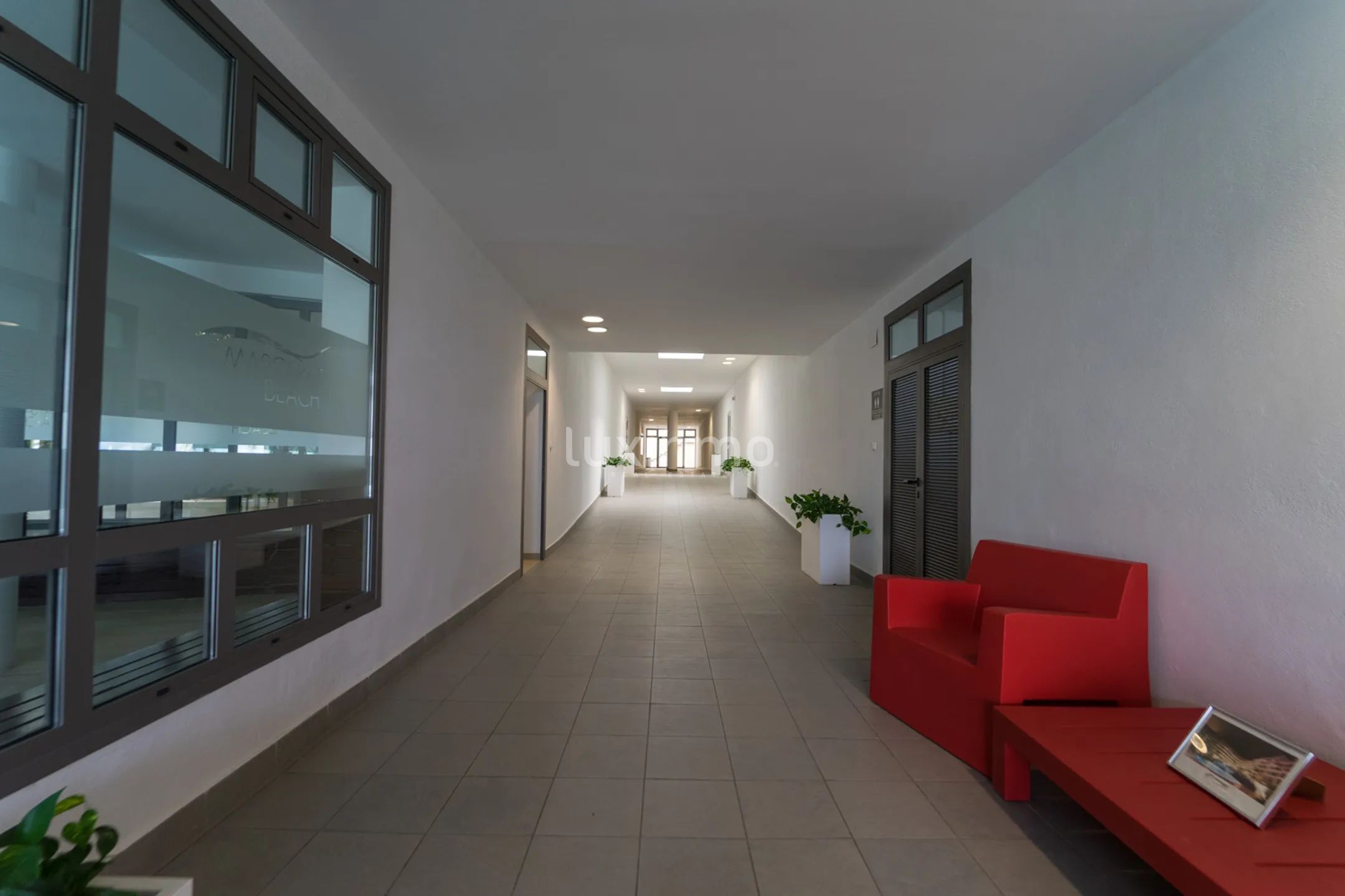 Precise flat with sea views for rent in Mascarat — photo 20