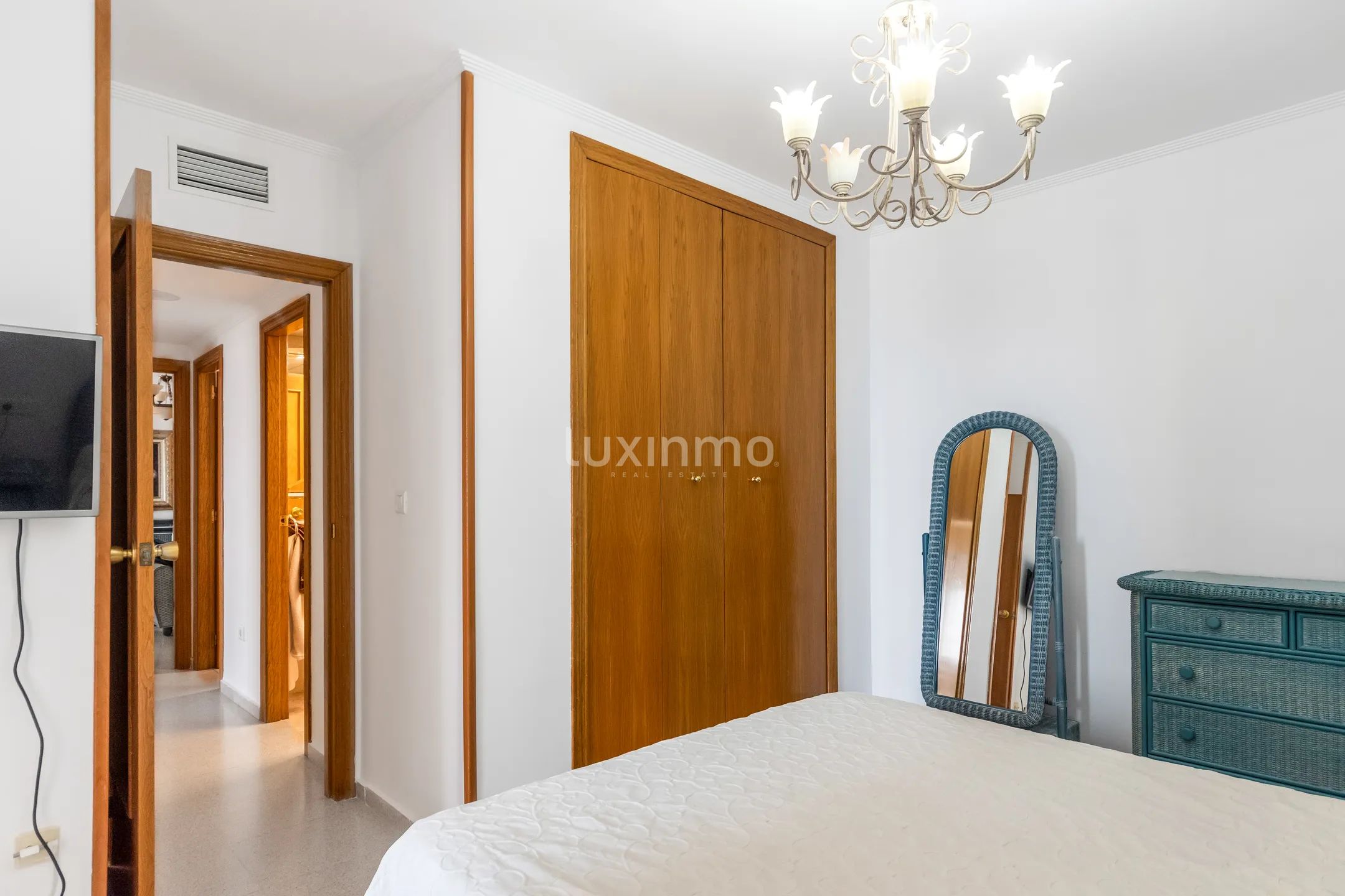 Apartment with sea views for rent  in Playa de Poniente — photo 11