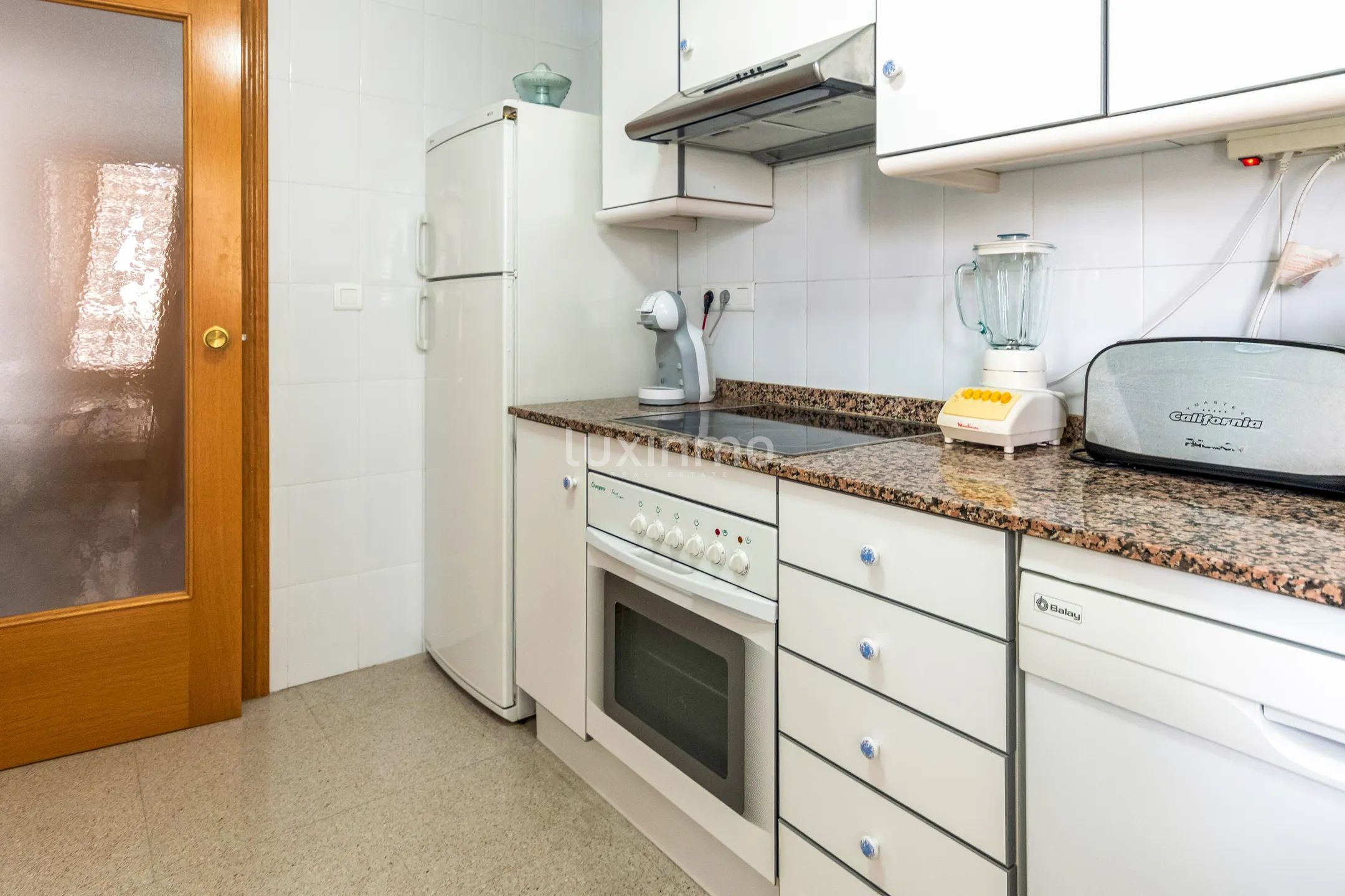 Apartment with sea views for rent in Playa de Poniente — photo 6