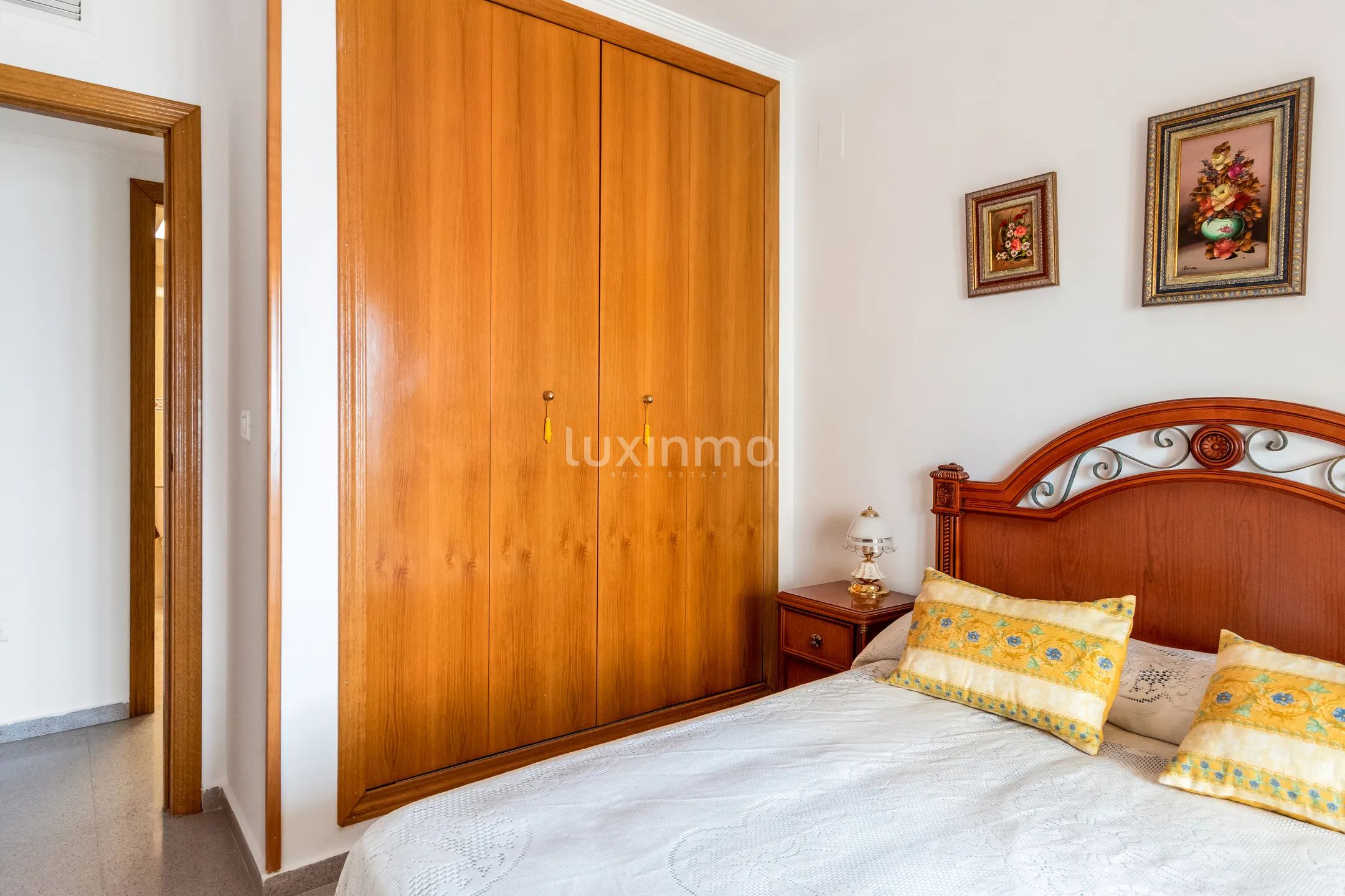 Apartment with sea views for rent  in Playa de Poniente — photo 18