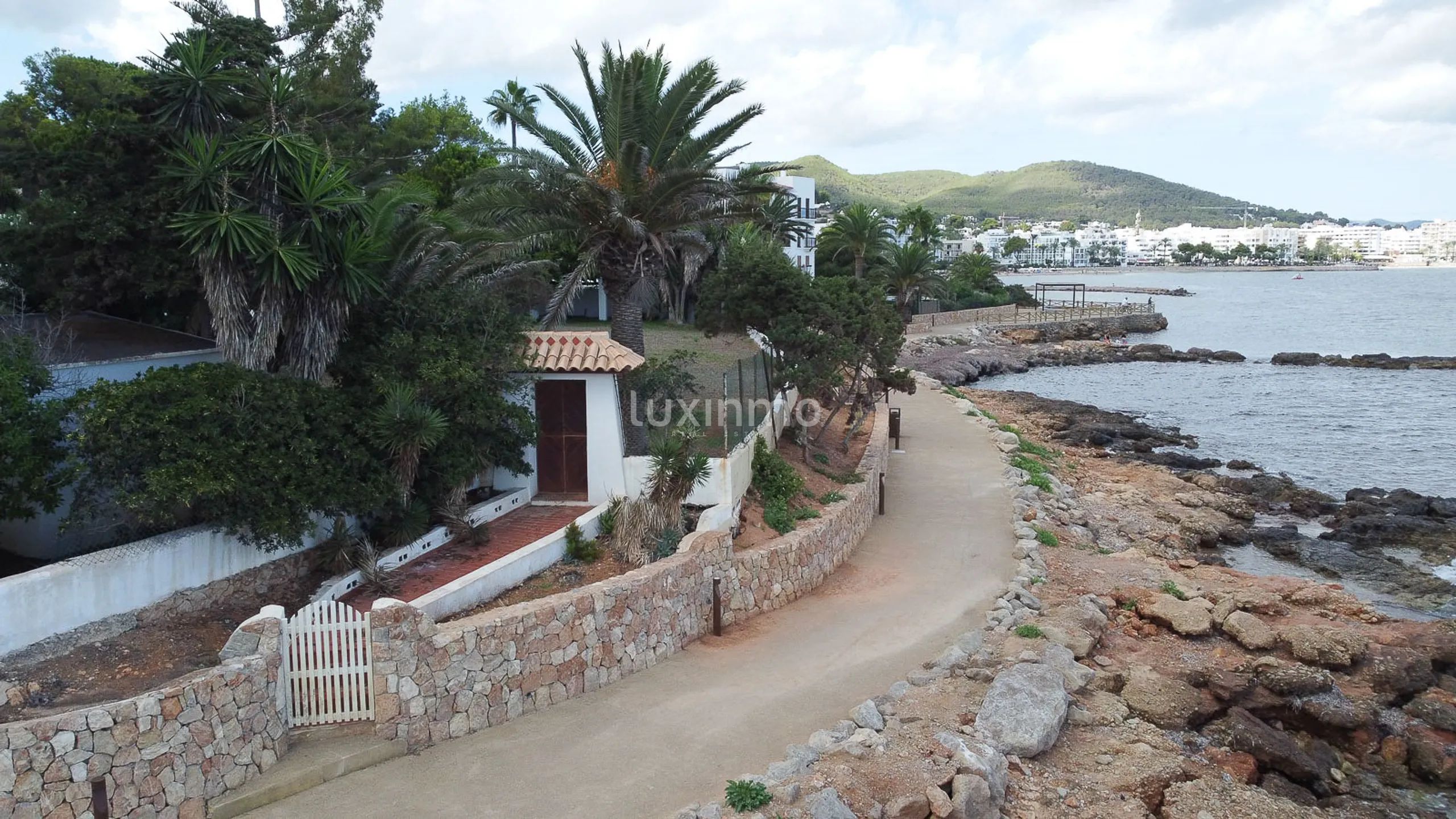 First line villa with sea views — photo 6