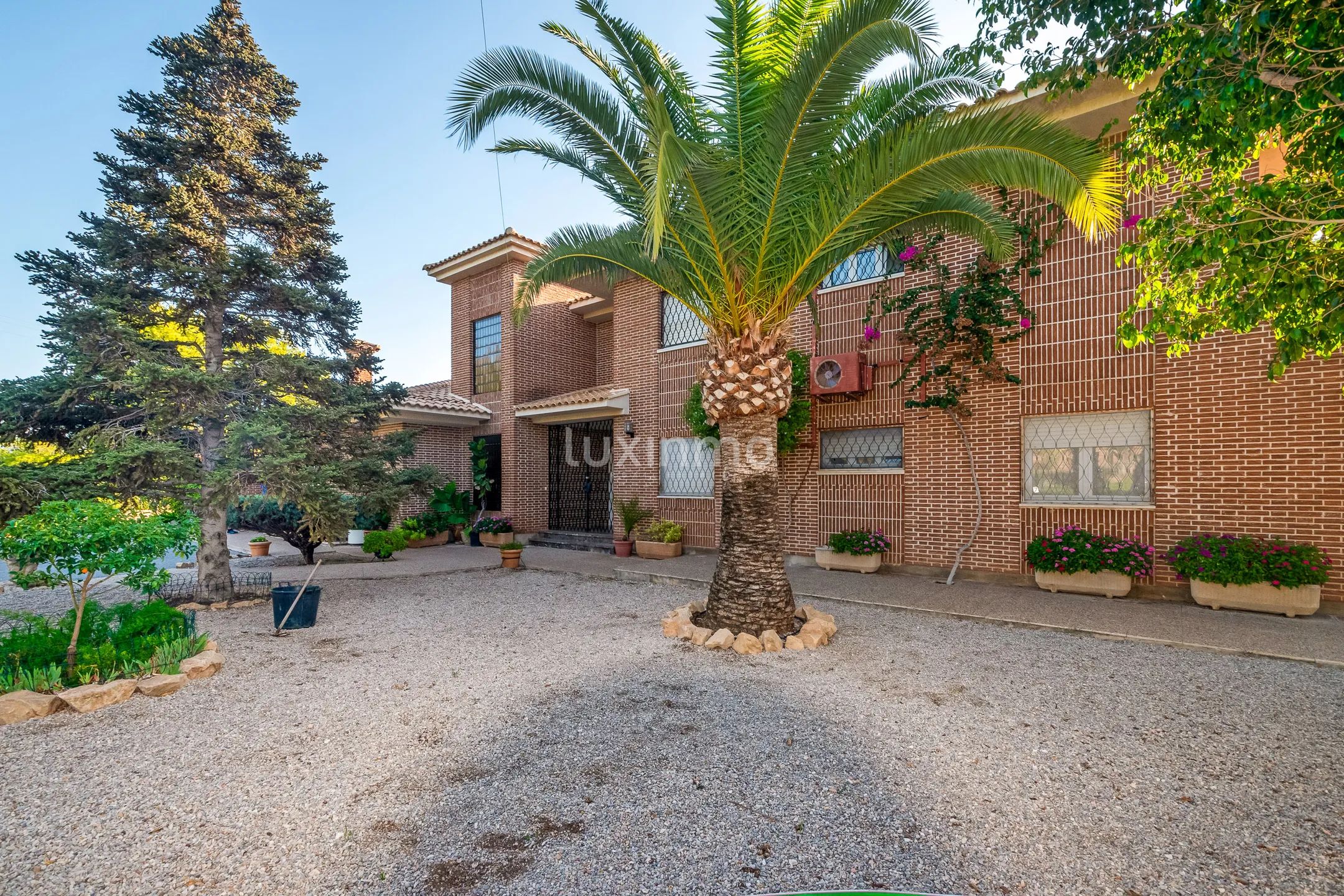 Вилла на продажу в Ла Нусии