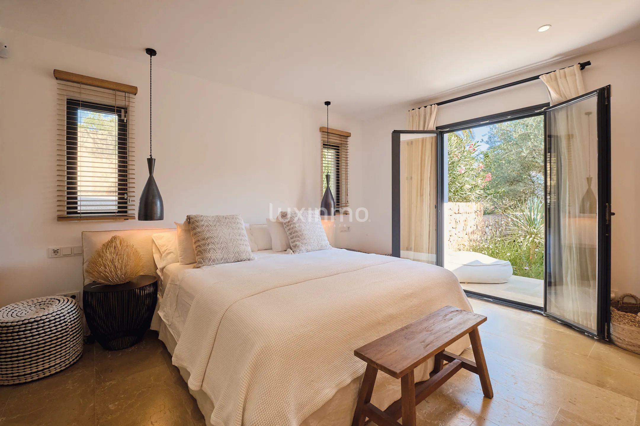 Villa moderna con licencia turística en zona aislada de Sant Josep de sa Talaia, Ibiza — photo 15