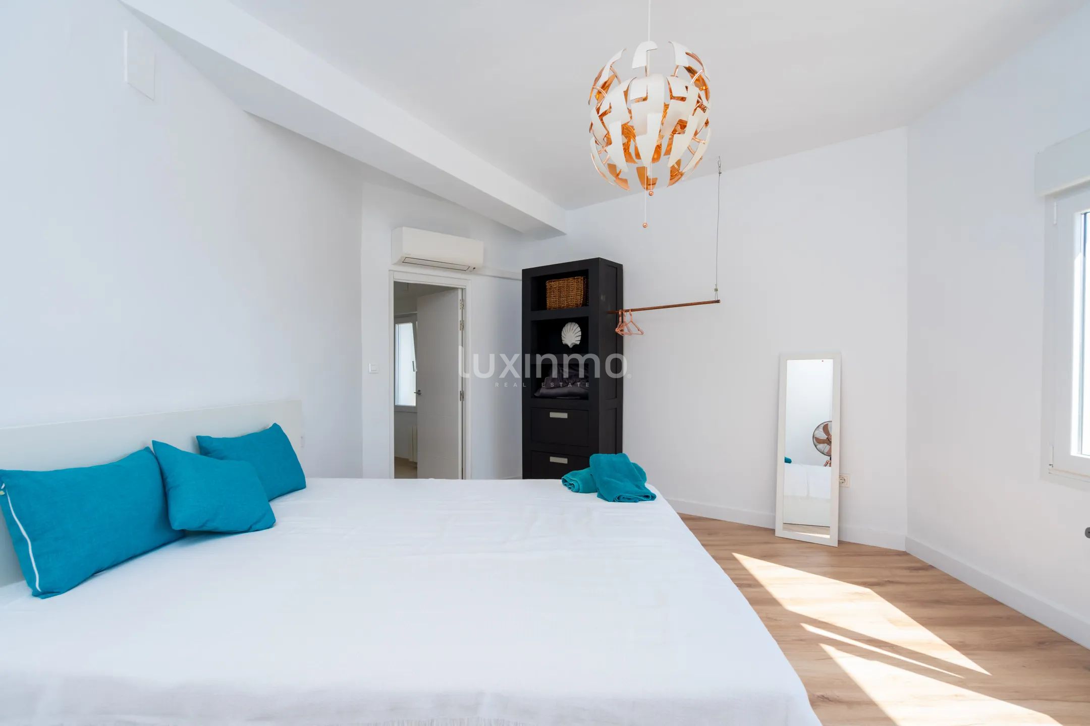 Villa with panoramic sea views and privacy in Oltamar, Calpe — photo 32