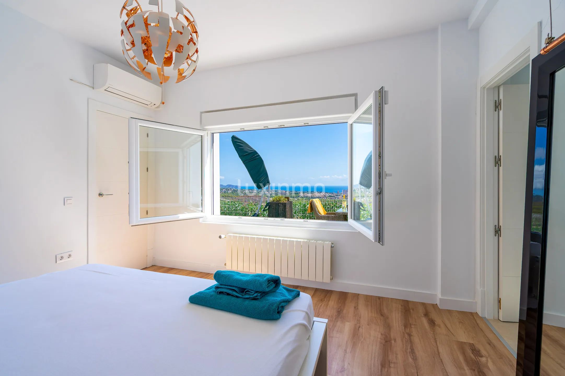 Villa with panoramic sea views and privacy in Oltamar, Calpe — photo 17