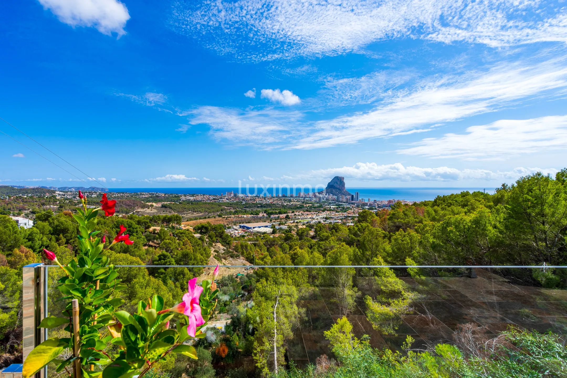 Villa with panoramic sea views and privacy in Oltamar, Calpe — photo 2