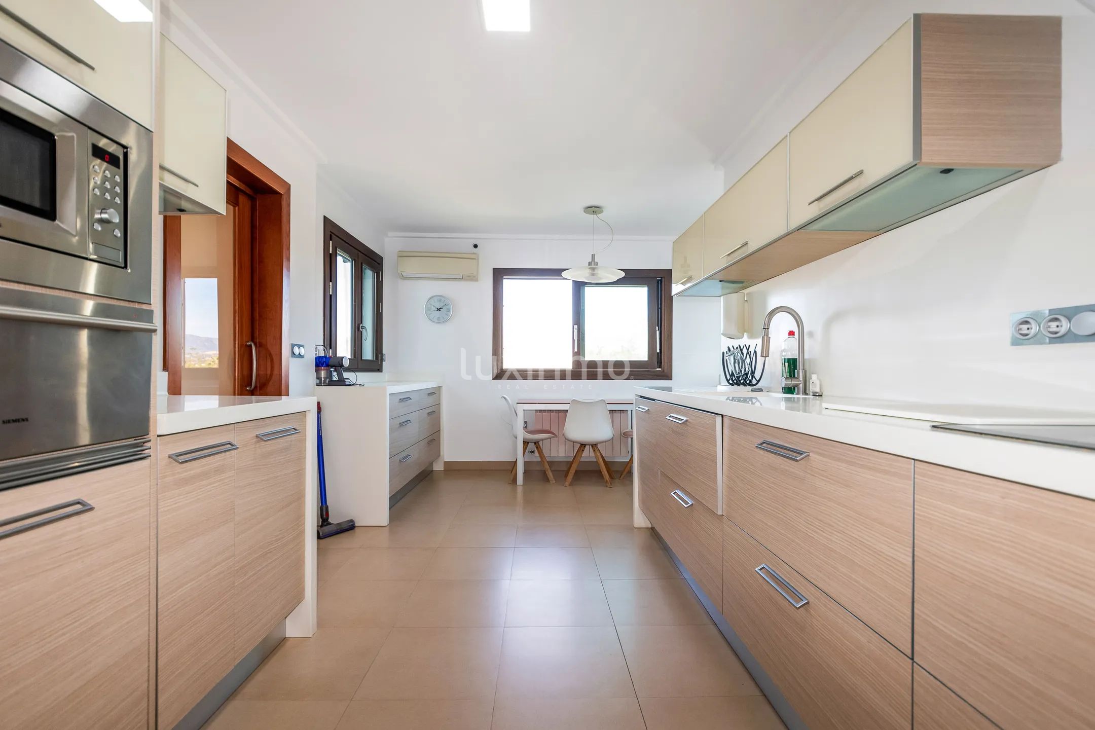 House with pool for sale in Benidorm — photo 3