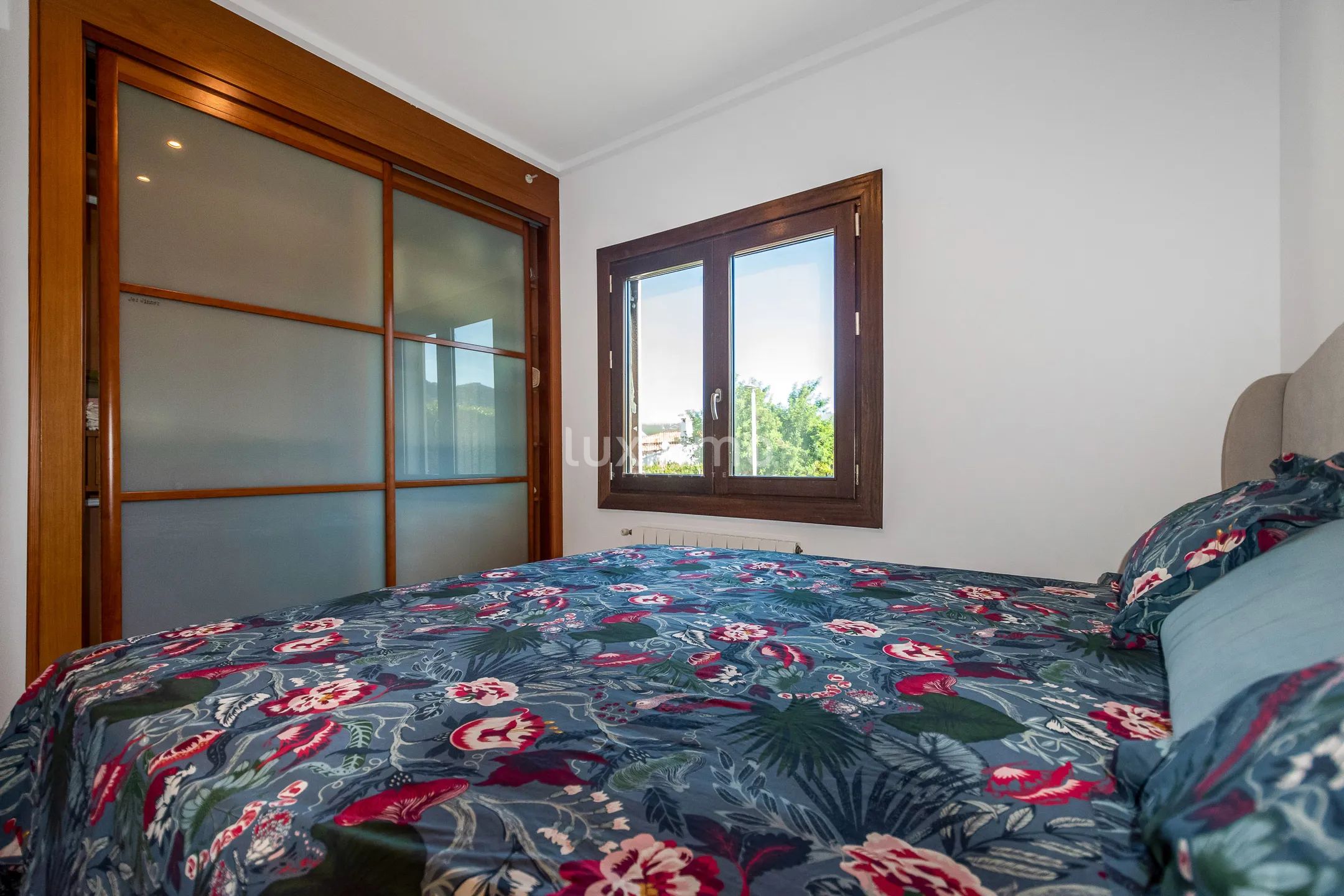 House with pool for sale in Benidorm — photo 8