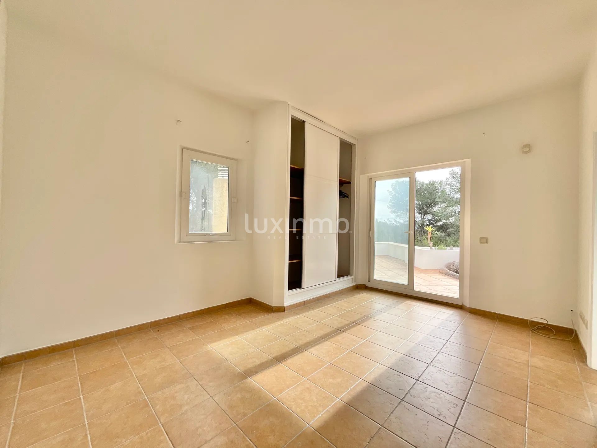 Fantastyczna willa z panoramicznym widokiem, zaledwie kilka minut od Morna College — photo 37