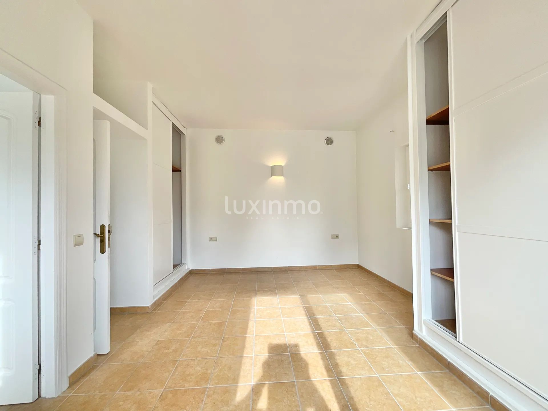 Fantastyczna willa z panoramicznym widokiem, zaledwie kilka minut od Morna College — photo 34