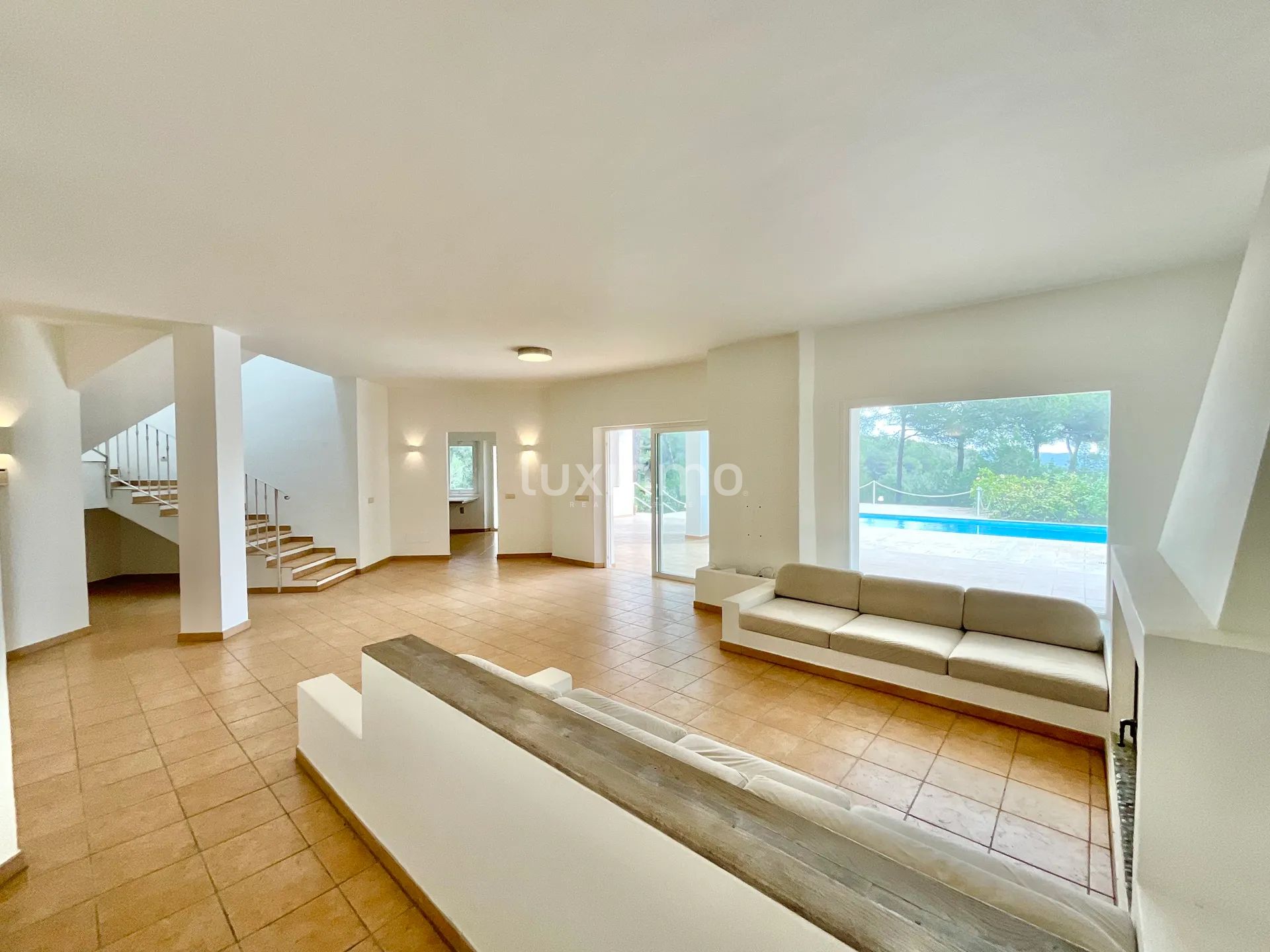 Fantastyczna willa z panoramicznym widokiem, zaledwie kilka minut od Morna College — photo 13