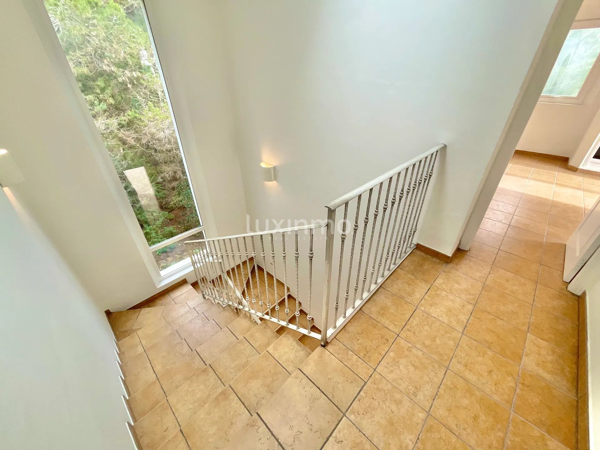 Fantastyczna willa z panoramicznym widokiem, zaledwie kilka minut od Morna College — photo 32