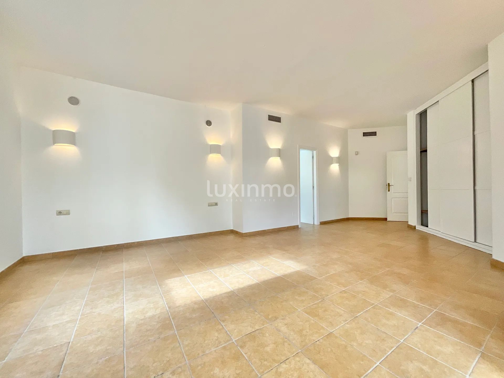 Fantastic Villa with Panoramic Views, Just Minutes from Morna College — photo 22