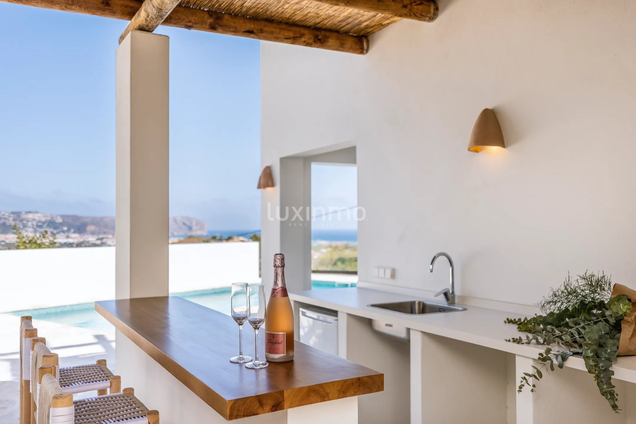 Superbe villa rénovée de style Ibiza avec 3 chambres et vue sur la mer et la montagne à Jávea — photo 29