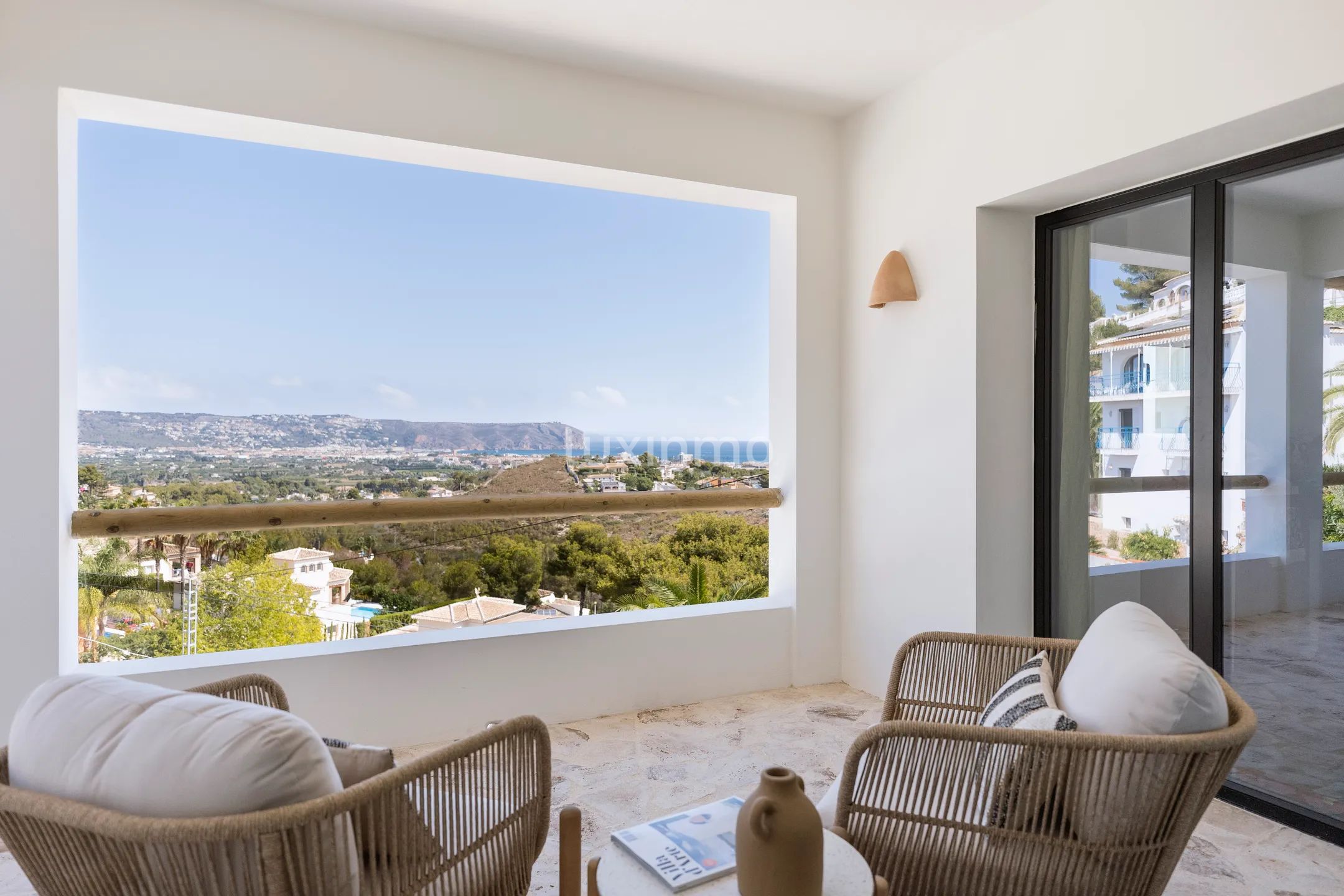 Superbe villa rénovée de style Ibiza avec 3 chambres et vue sur la mer et la montagne à Jávea — photo 10