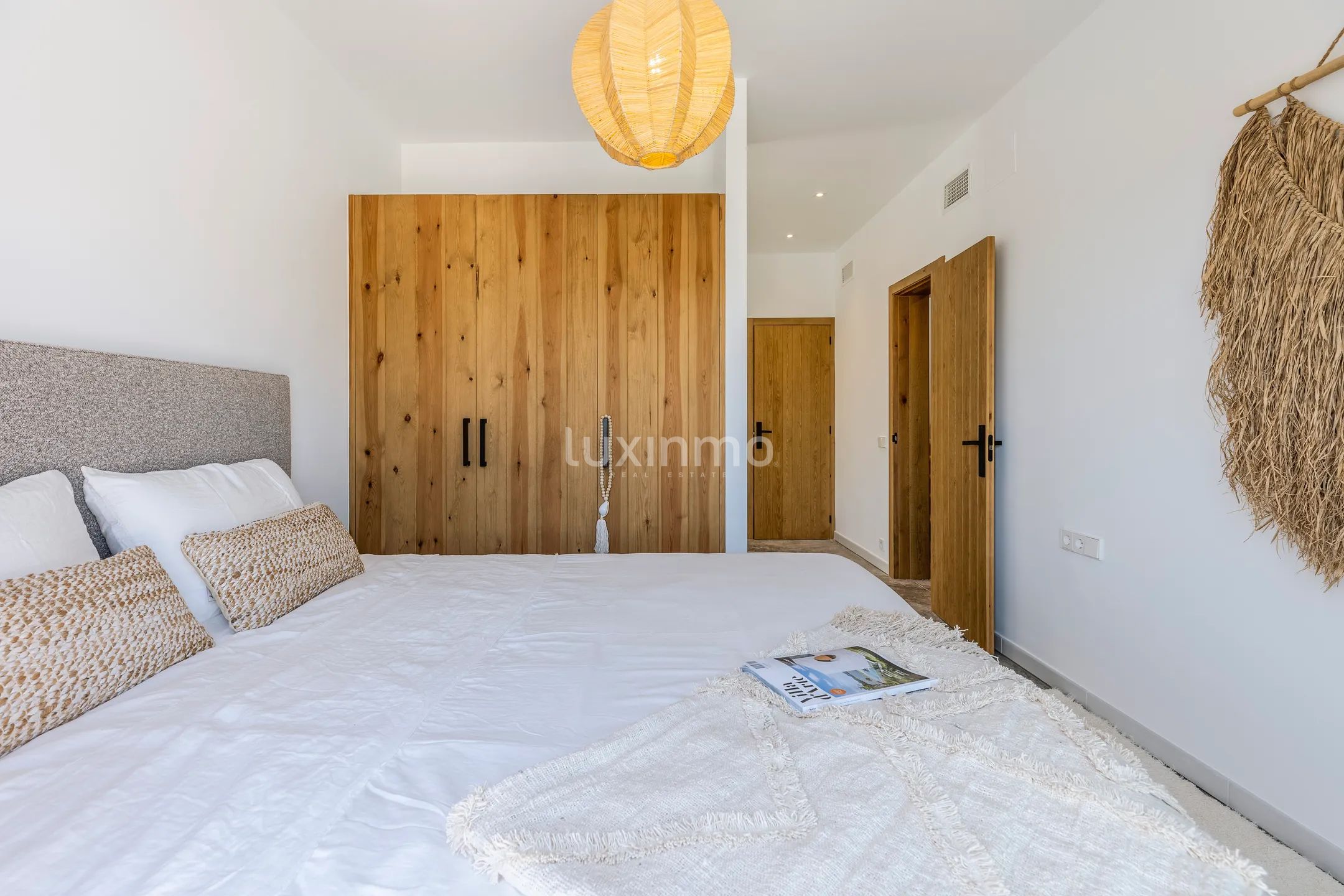 Superbe villa rénovée de style Ibiza avec 3 chambres et vue sur la mer et la montagne à Jávea — photo 17