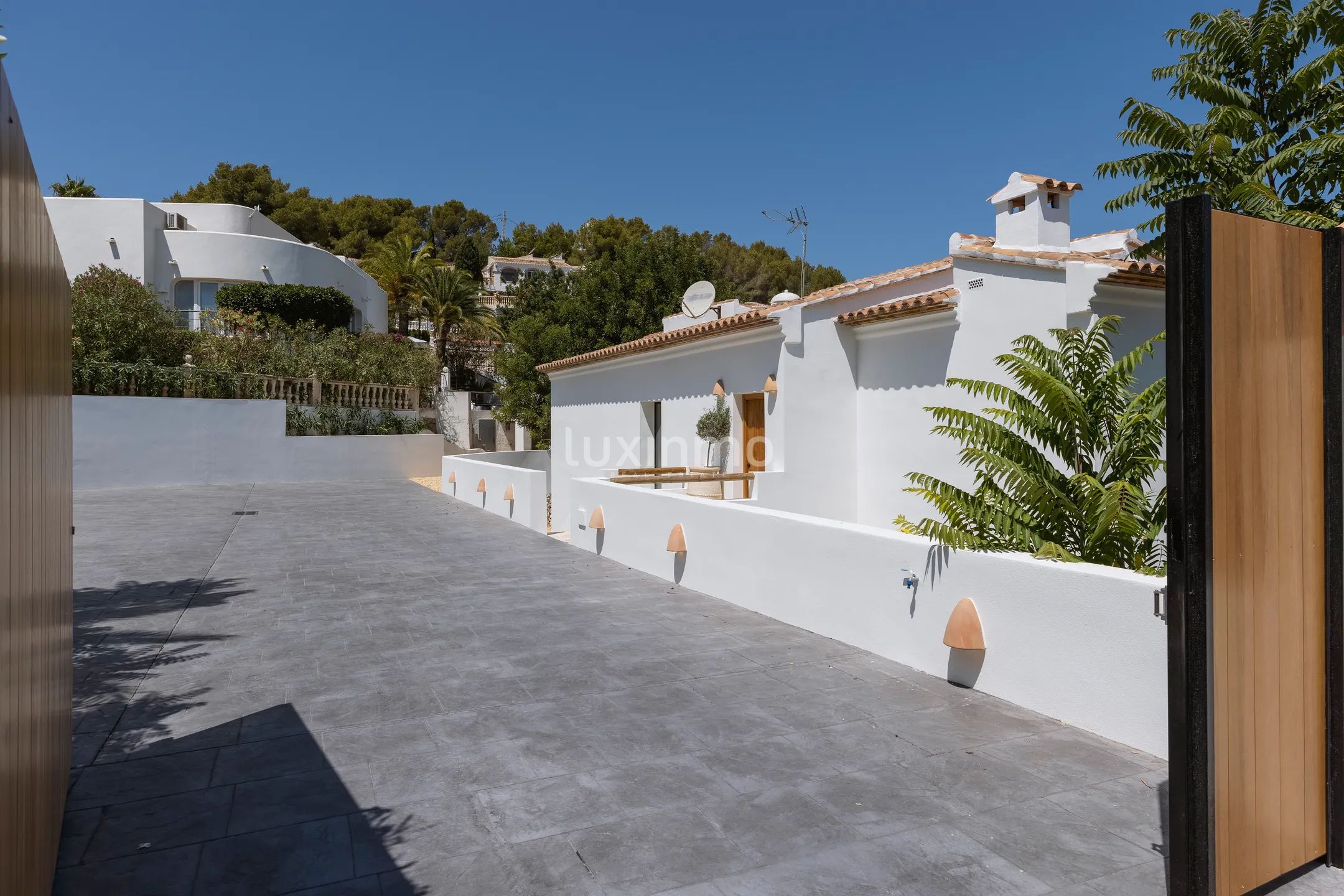 Superbe villa rénovée de style Ibiza avec 3 chambres et vue sur la mer et la montagne à Jávea — photo 31