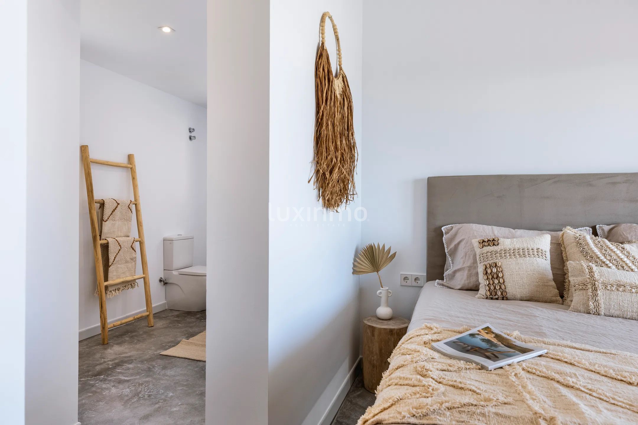 Superbe villa rénovée de style Ibiza avec 3 chambres et vue sur la mer et la montagne à Jávea — photo 22