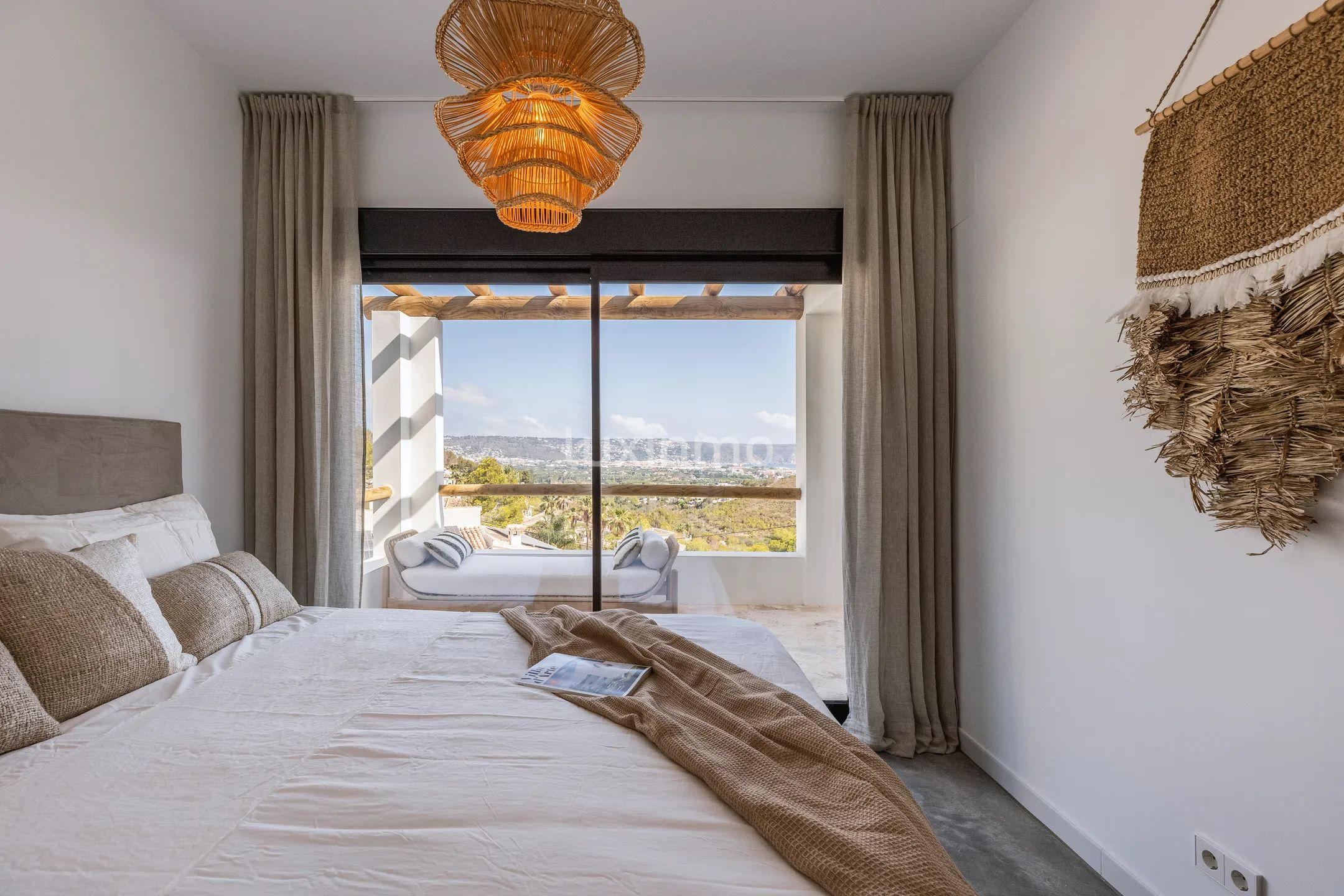 Superbe villa rénovée de style Ibiza avec 3 chambres et vue sur la mer et la montagne à Jávea — photo 13