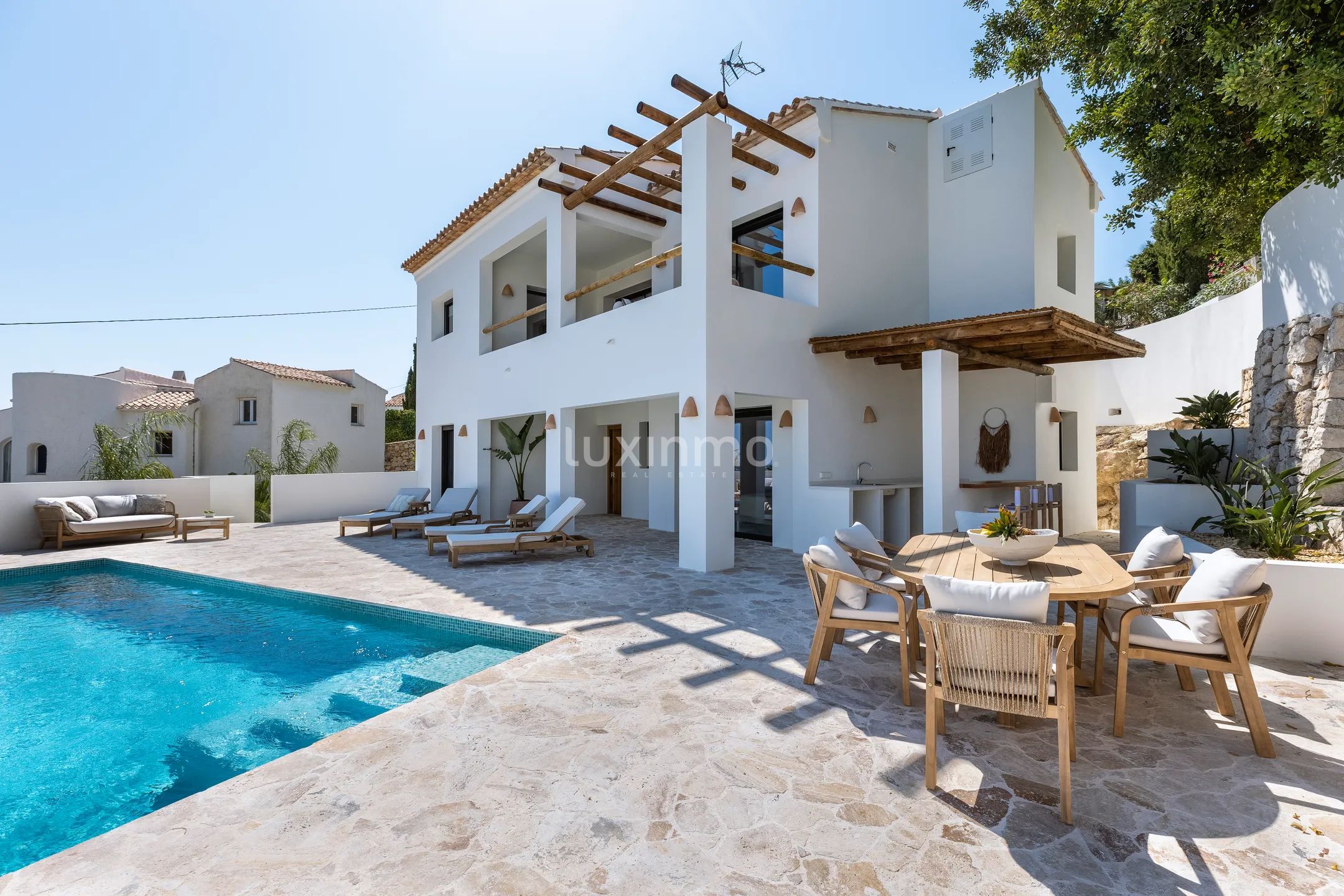 Superbe villa rénovée de style Ibiza avec 3 chambres et vue sur la mer et la montagne à Jávea — photo 1