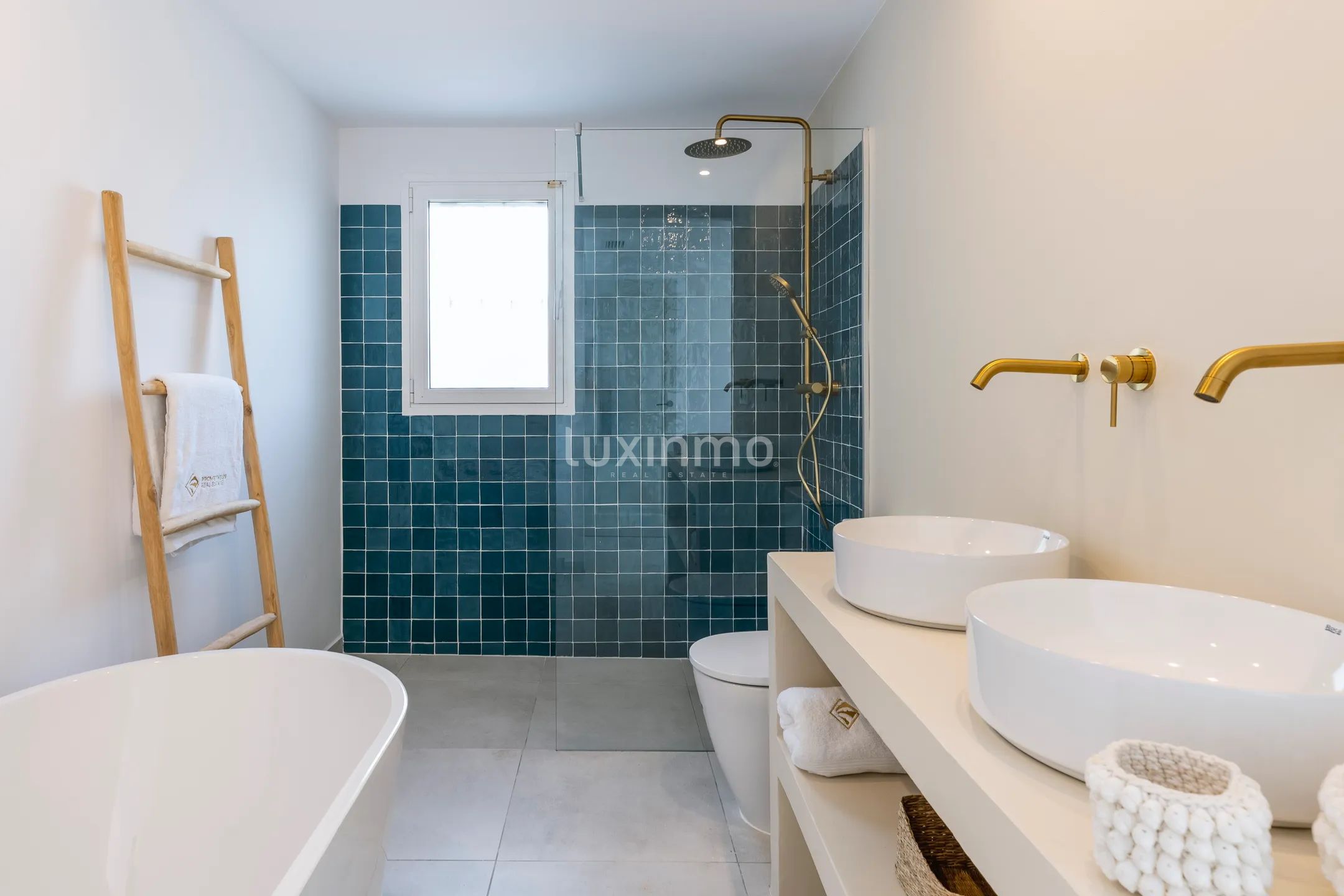 Потрясающий двухквартирный дом с 4 спальнями и видом на море в Хавеа — photo 23