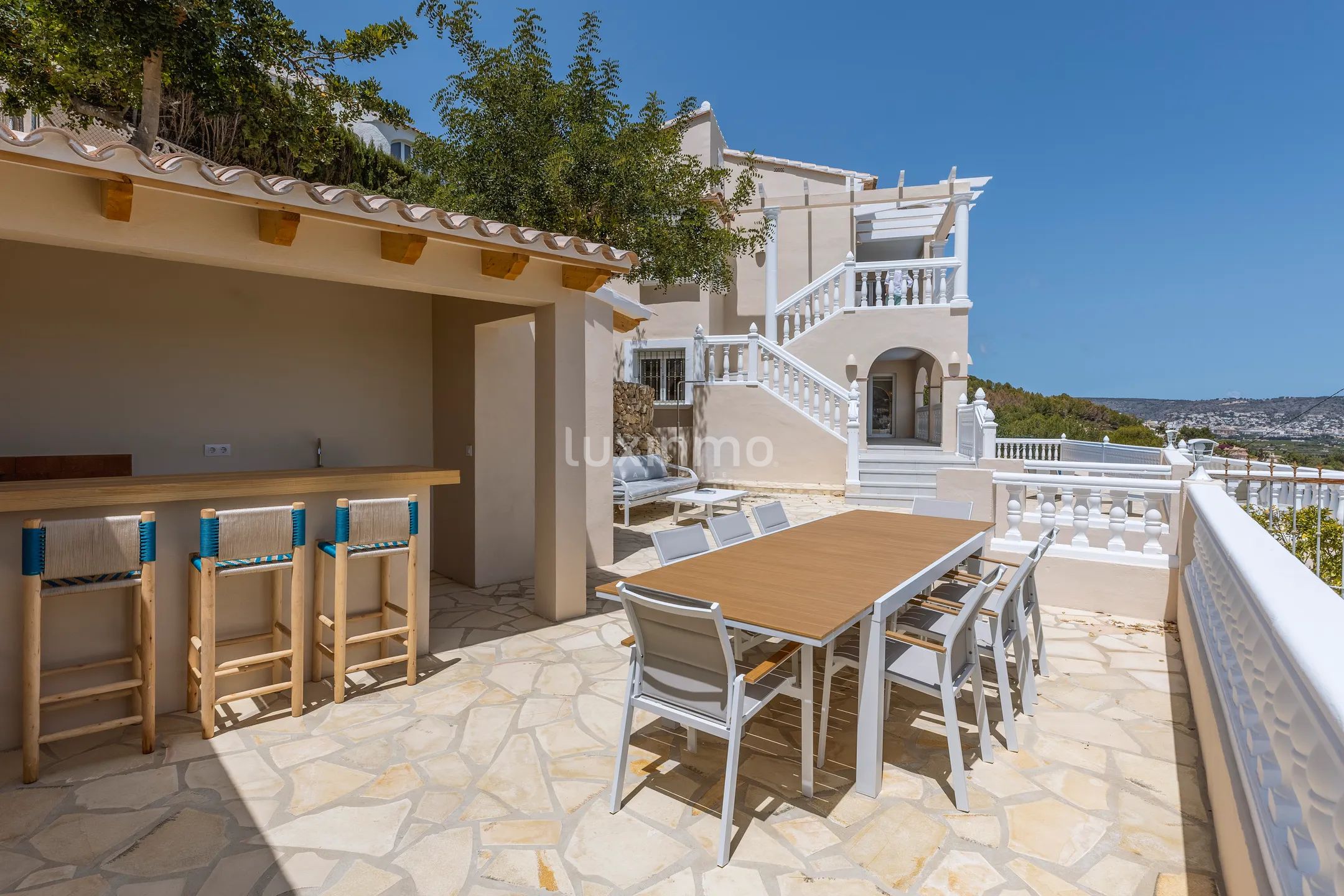 Потрясающий двухквартирный дом с 4 спальнями и видом на море в Хавеа — photo 33