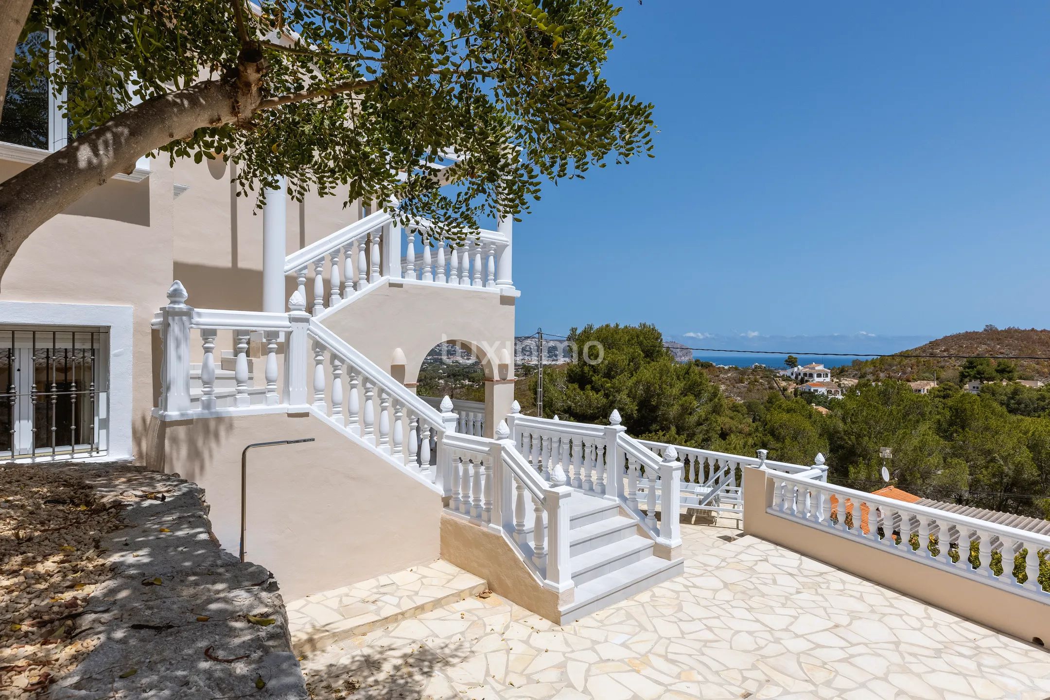 Stunning 4-Bedroom Semi-Detached House with Sea Views in Jávea — photo 1