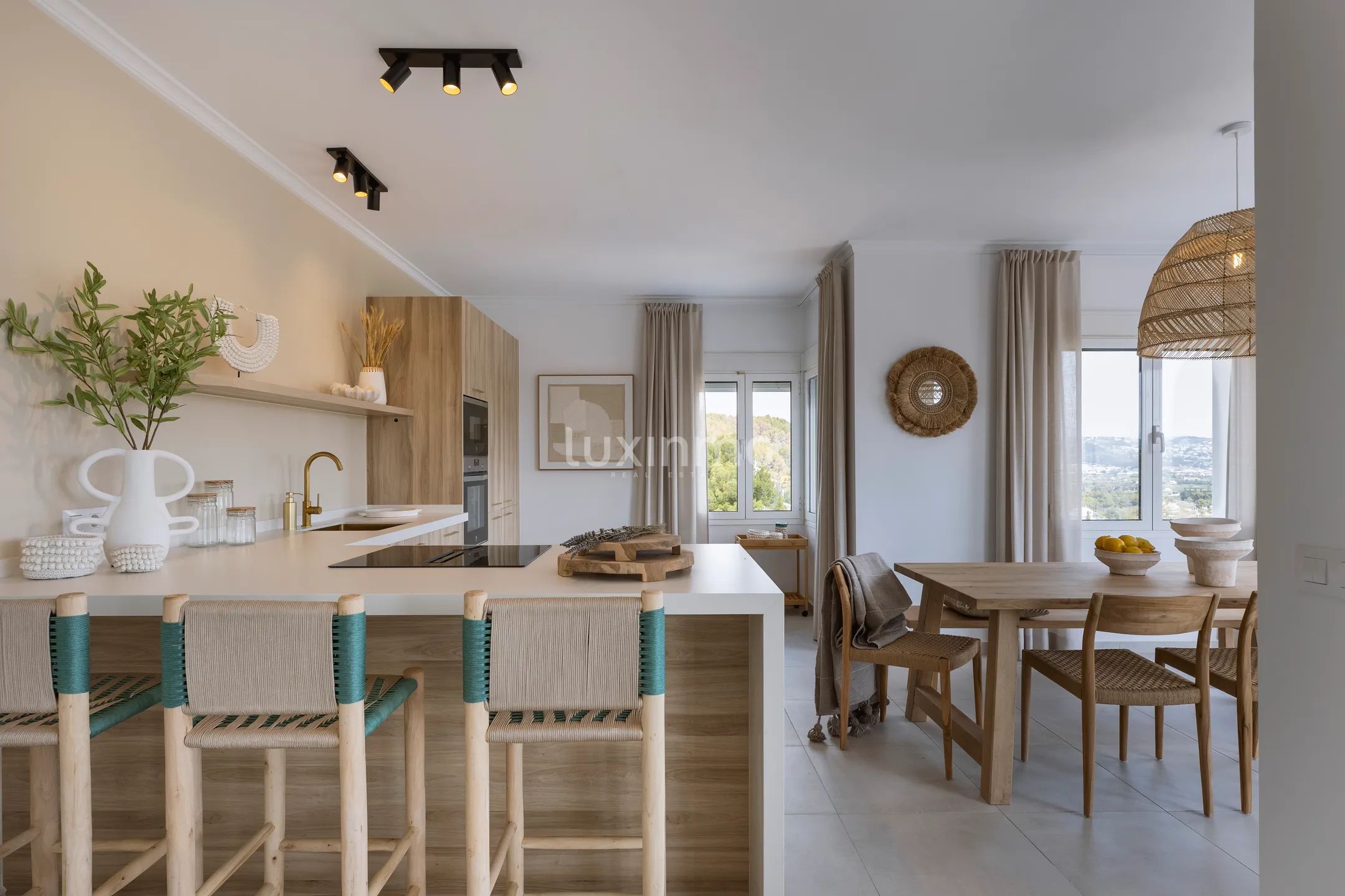 Stunning 4-Bedroom Semi-Detached House with Sea Views in Jávea — photo 6