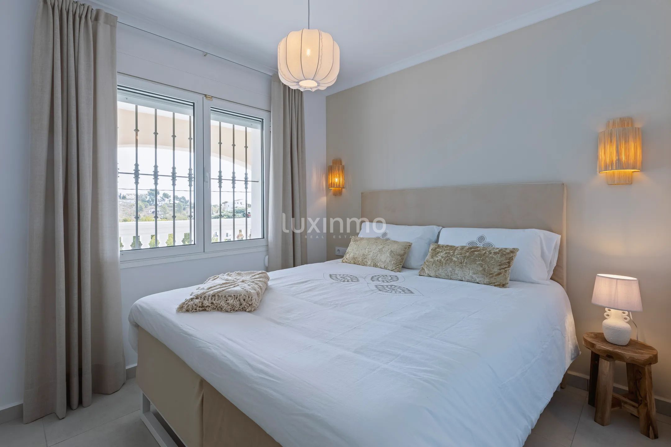 Потрясающий двухквартирный дом с 4 спальнями и видом на море в Хавеа — photo 27