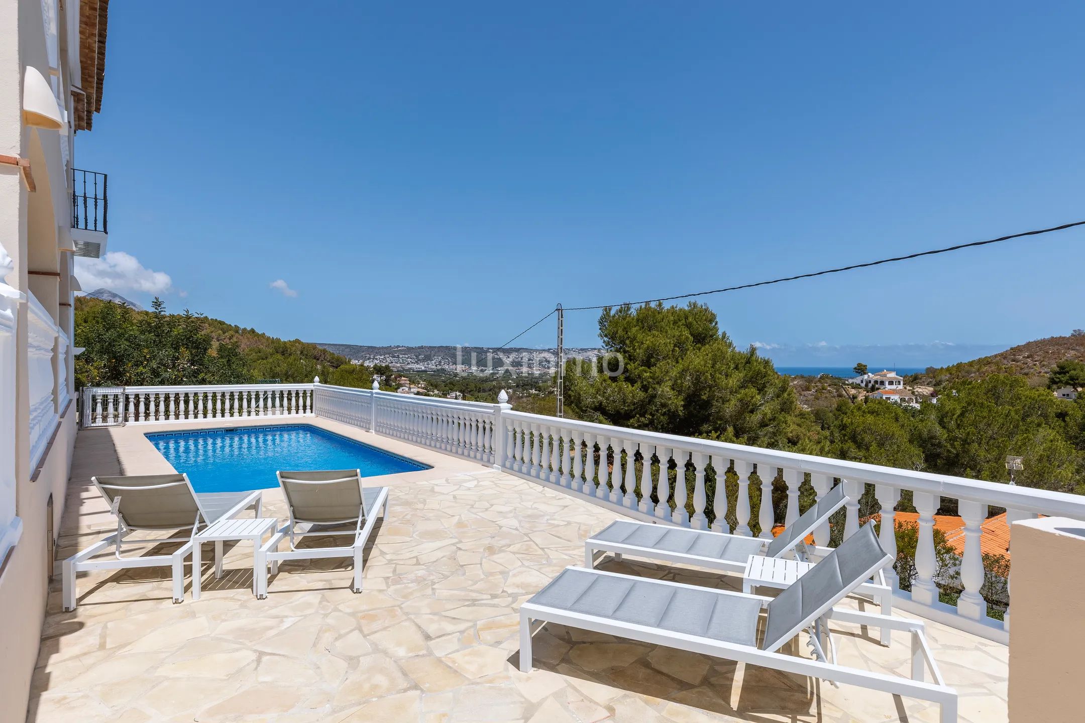Stunning 4-Bedroom Semi-Detached House with Sea Views in Jávea — photo 37