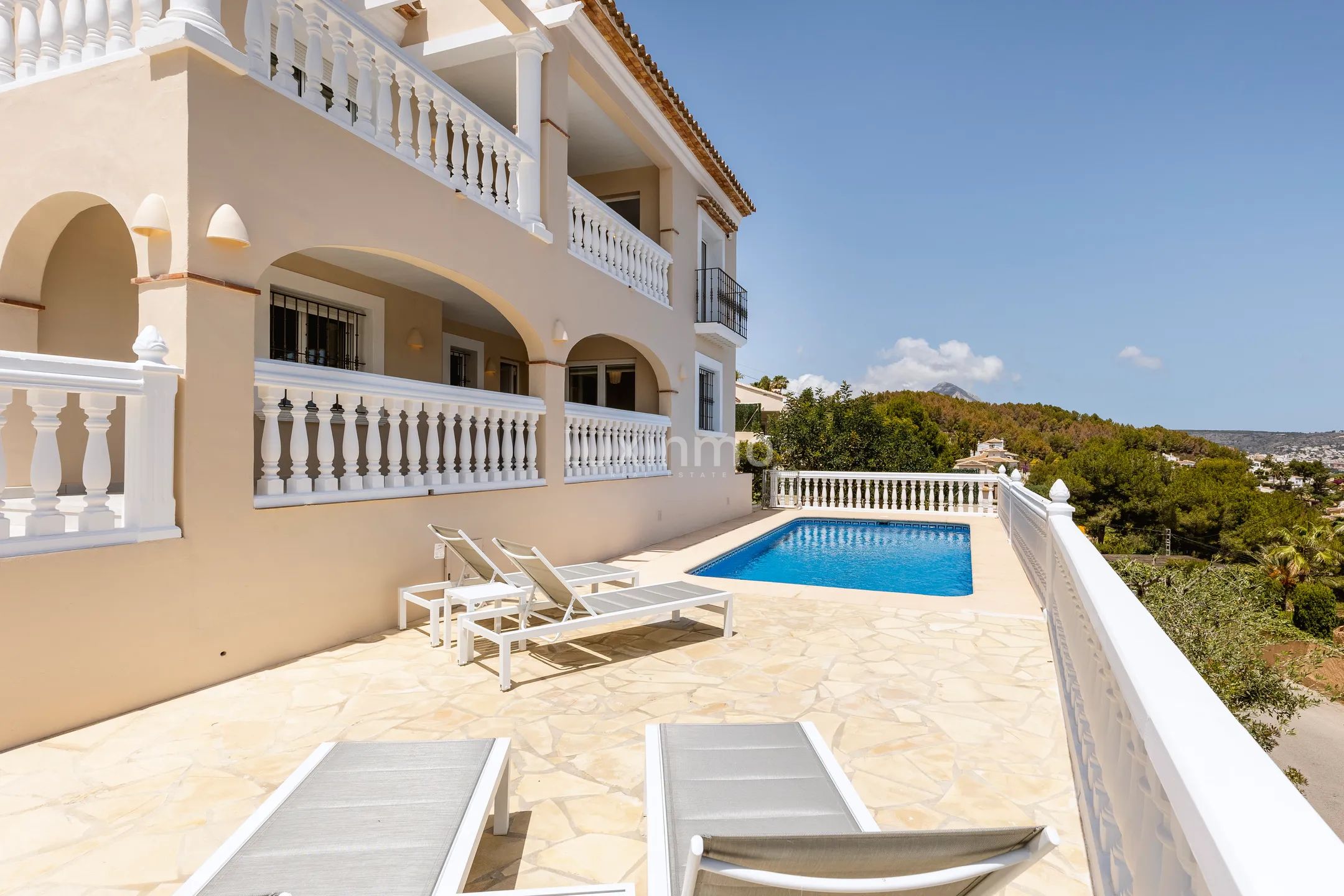 Stunning 4-Bedroom Semi-Detached House with Sea Views in Jávea — photo 2