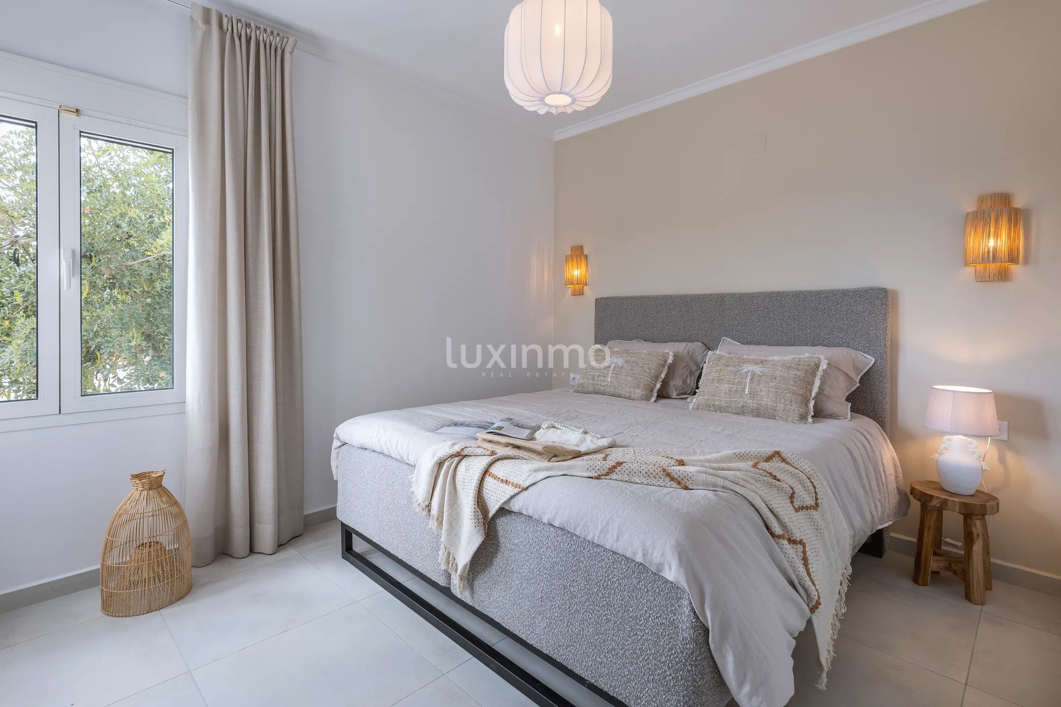 Потрясающий двухквартирный дом с 4 спальнями и видом на море в Хавеа — photo 17