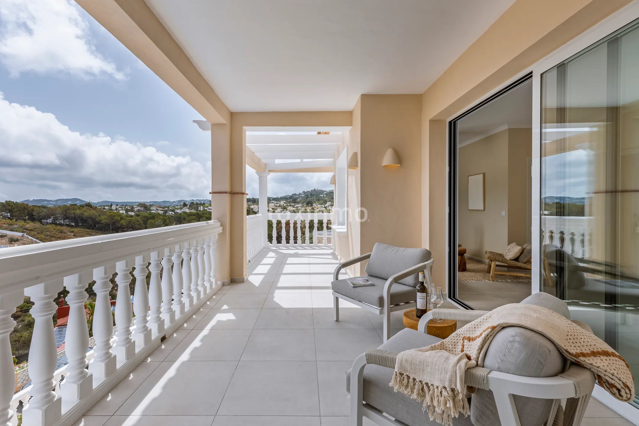 Stunning 4-Bedroom Semi-Detached House with Sea Views in Jávea — photo 3