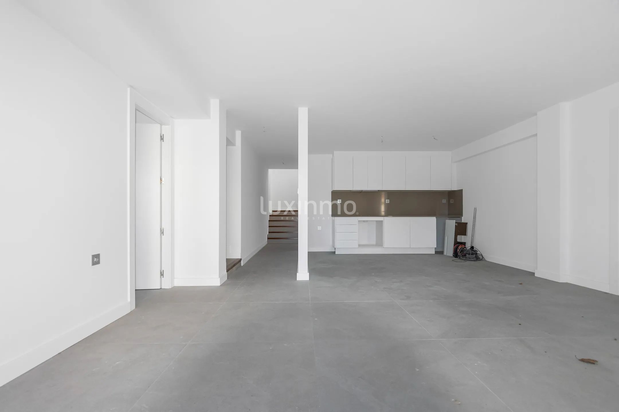 Красивая вилла с бассейном на продажу Албир — photo 15