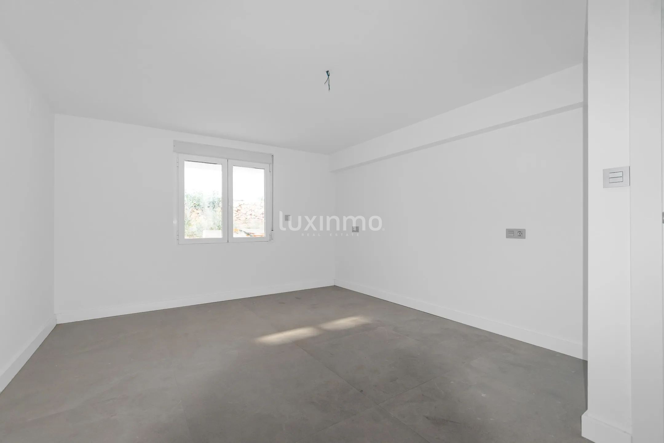 Красивая вилла с бассейном на продажу Албир — photo 20