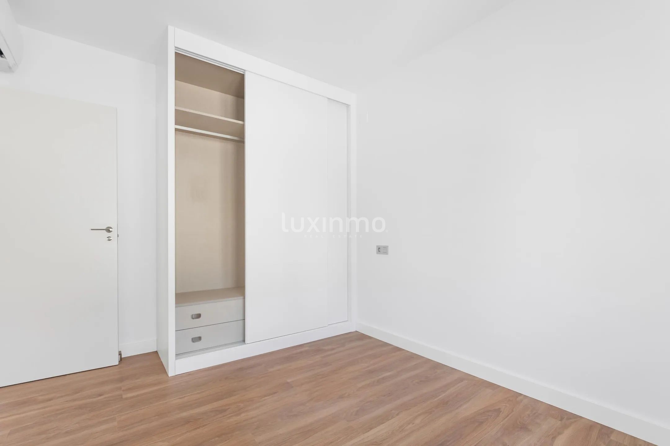 Красивая вилла с бассейном на продажу Албир — photo 7