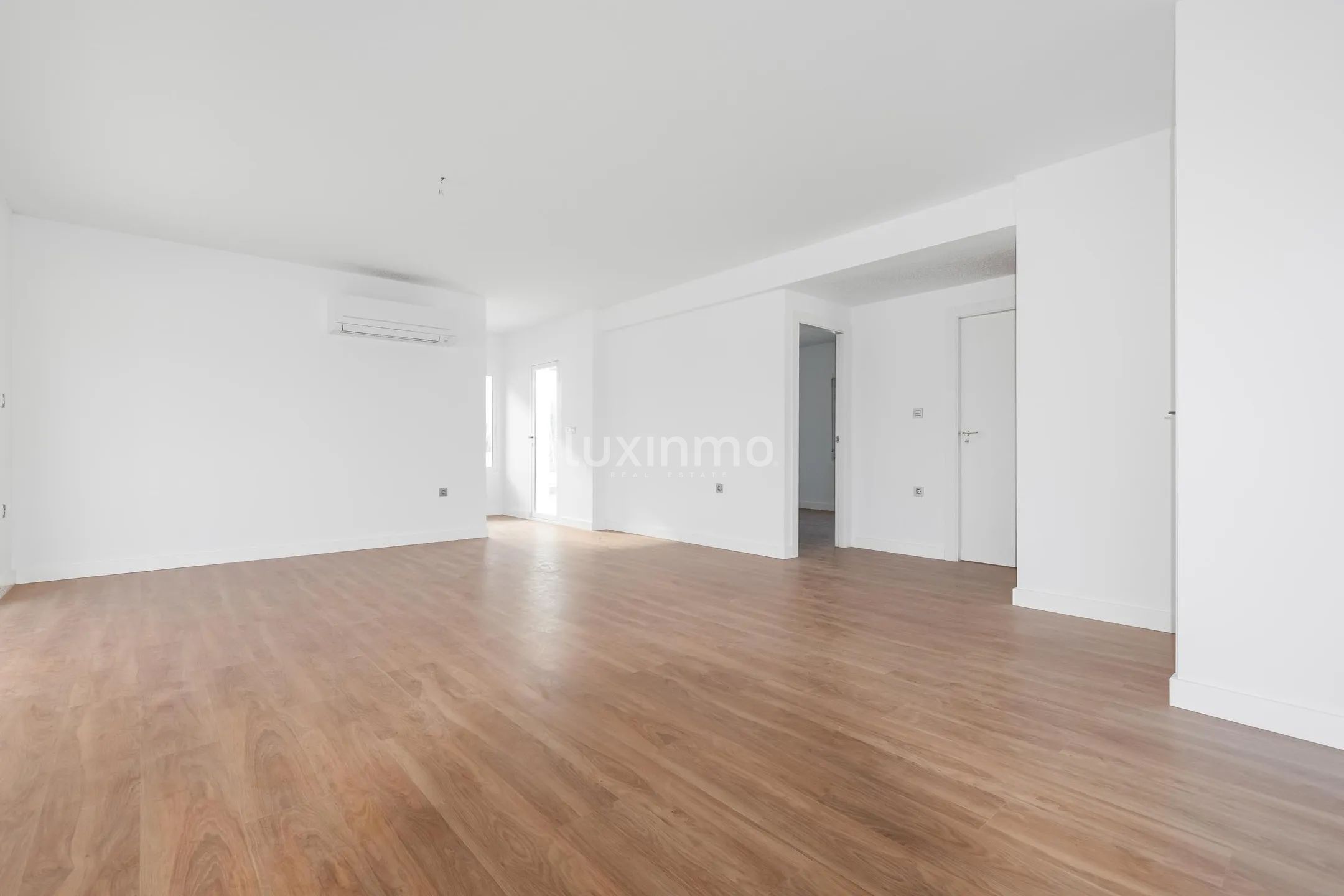 Красивая вилла с бассейном на продажу Албир — photo 6