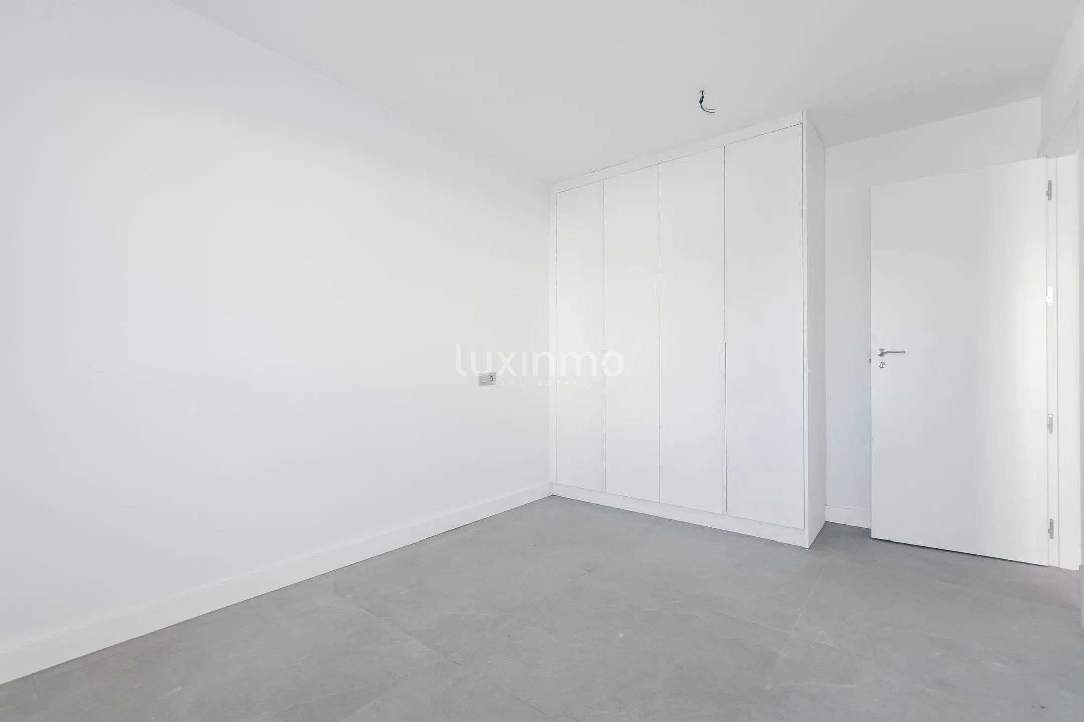 Красивая вилла с бассейном на продажу Албир — photo 10