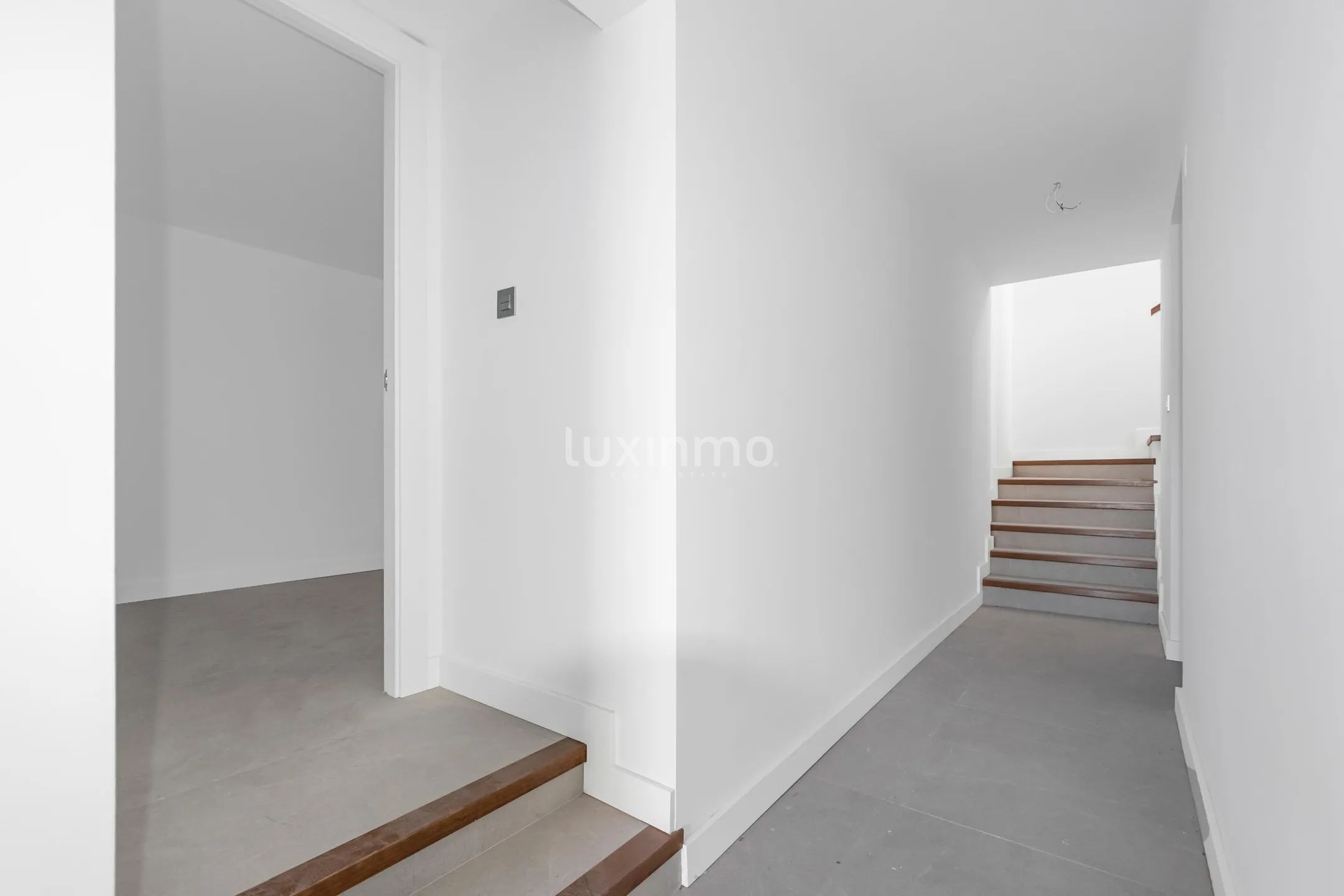 Красивая вилла с бассейном на продажу Албир — photo 13