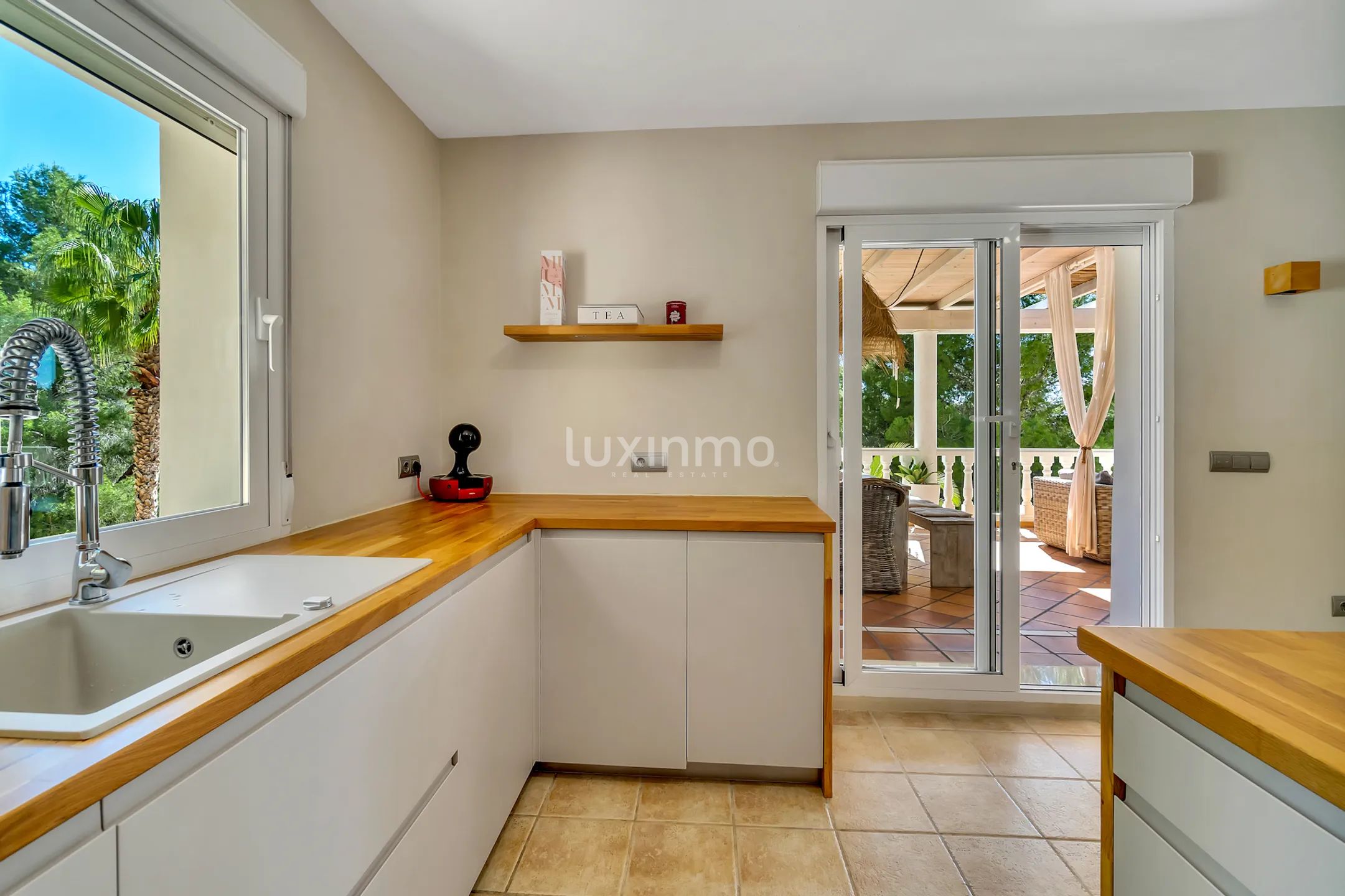 Villa with pool for sale in Altea — photo 18