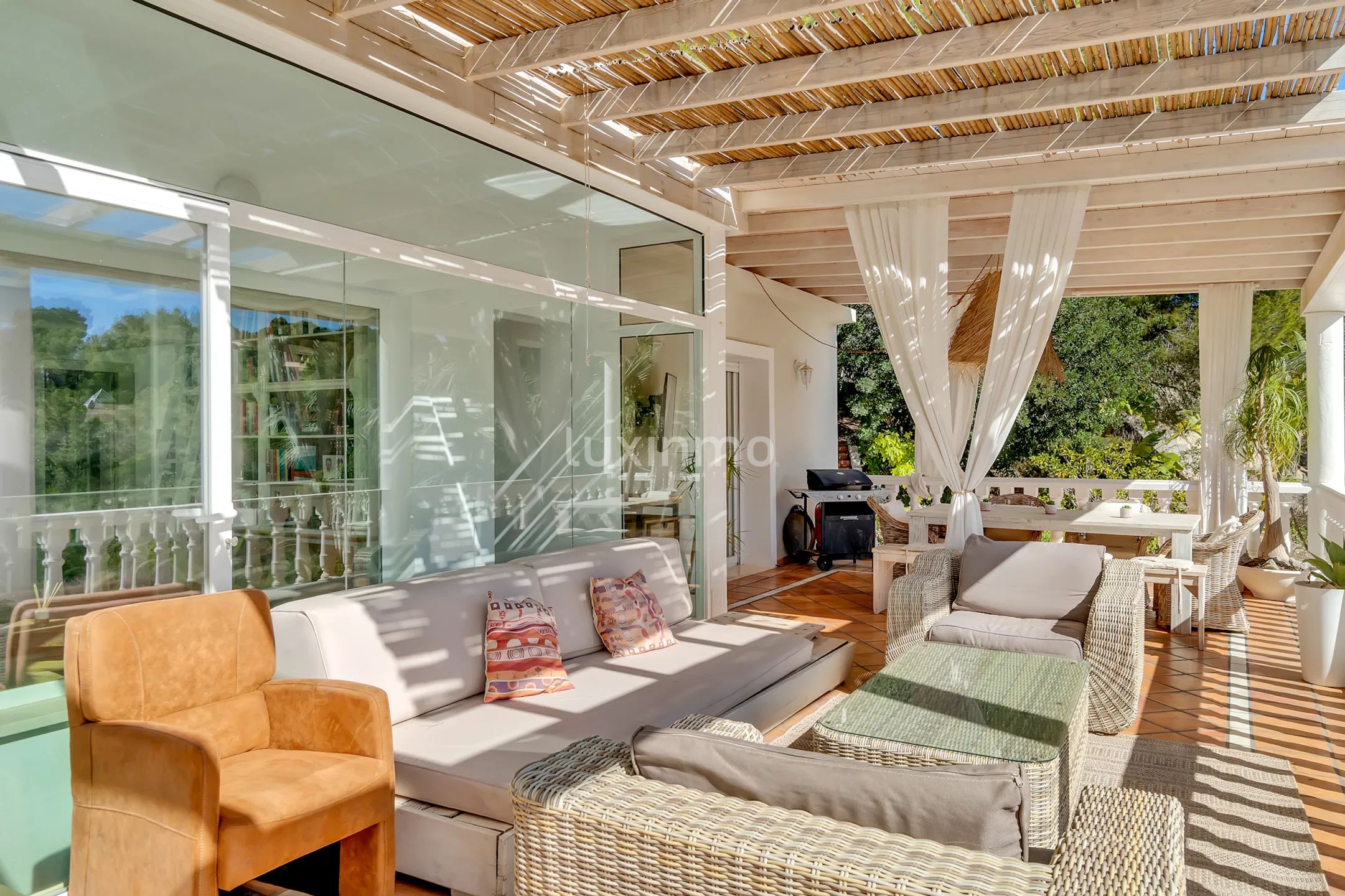 Villa with pool for sale in Altea — photo 14