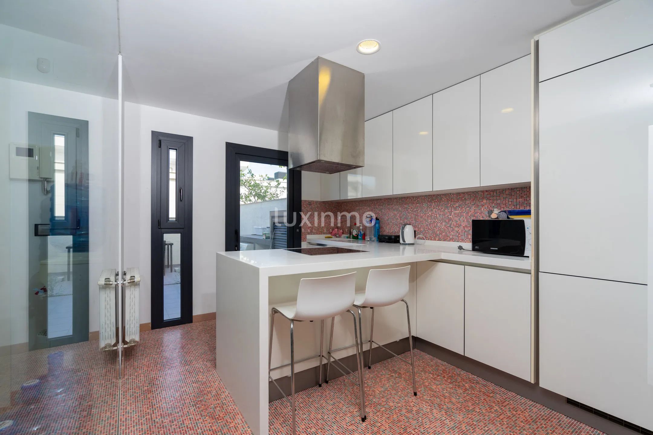 Дом с террасой и видом на море и горы в Эль-Альбире — photo 8