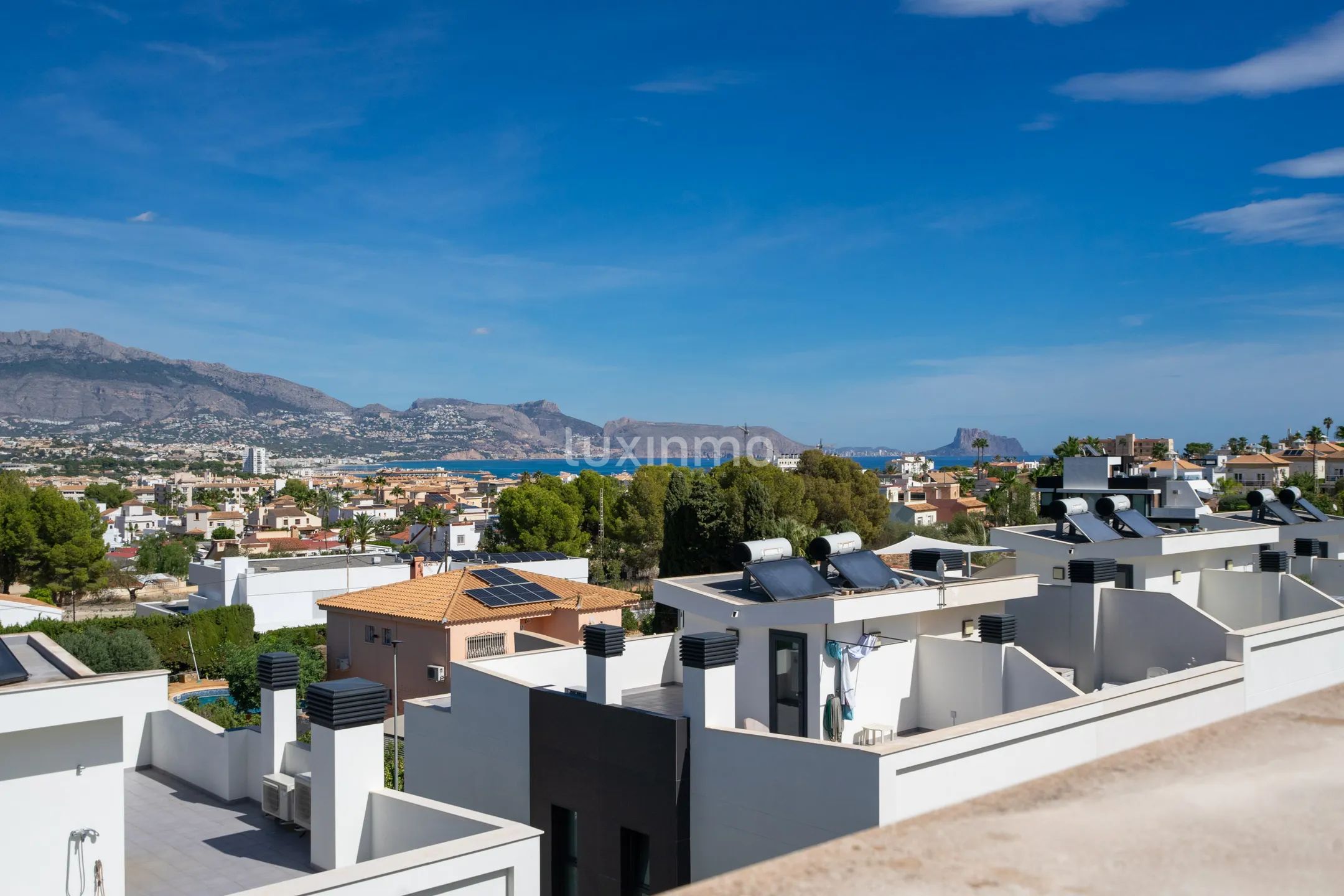 Дом с террасой и видом на море и горы в Эль-Альбире — photo 19