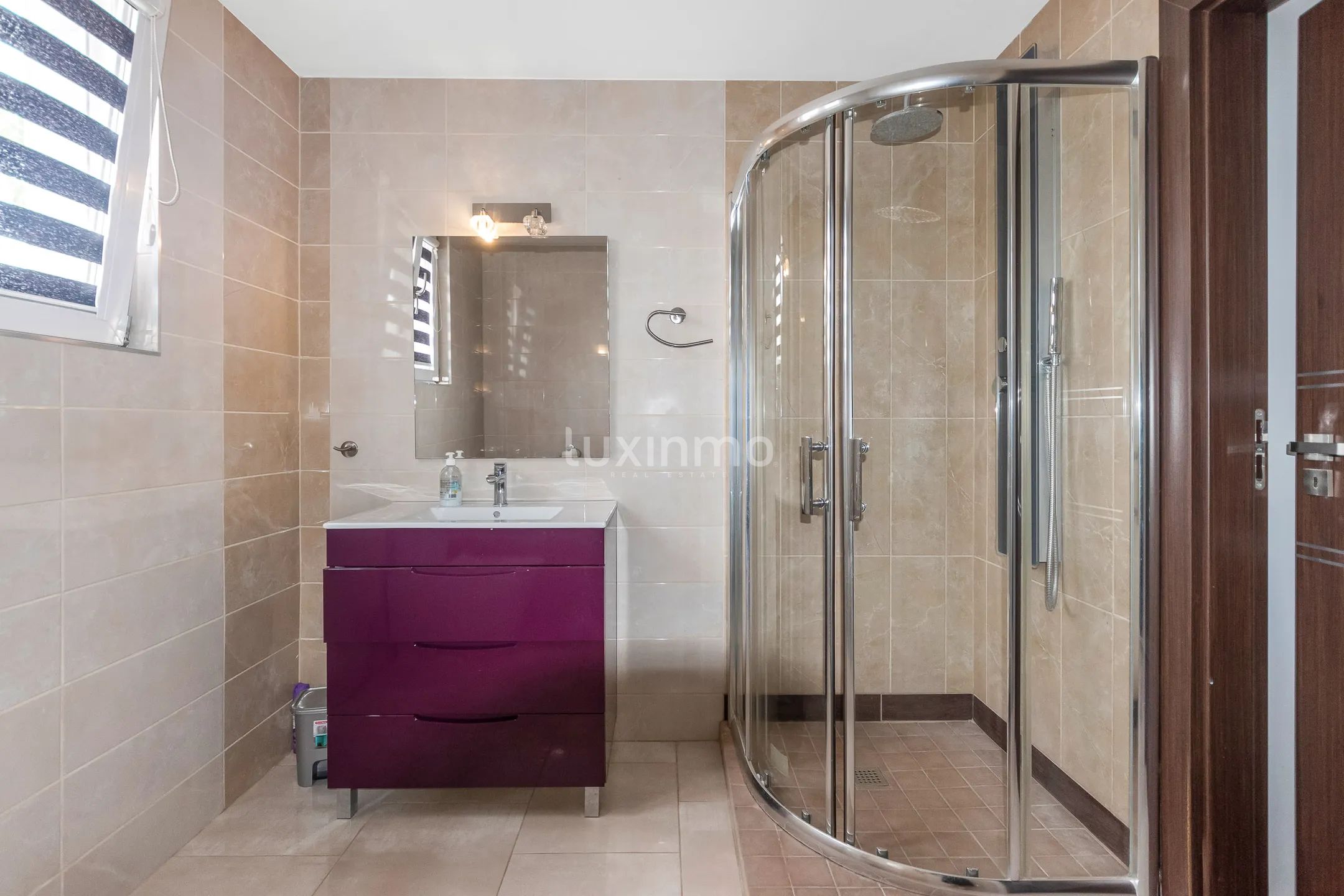 Beautiful modern villa with swimming pool for sale in Alfaz — photo 27