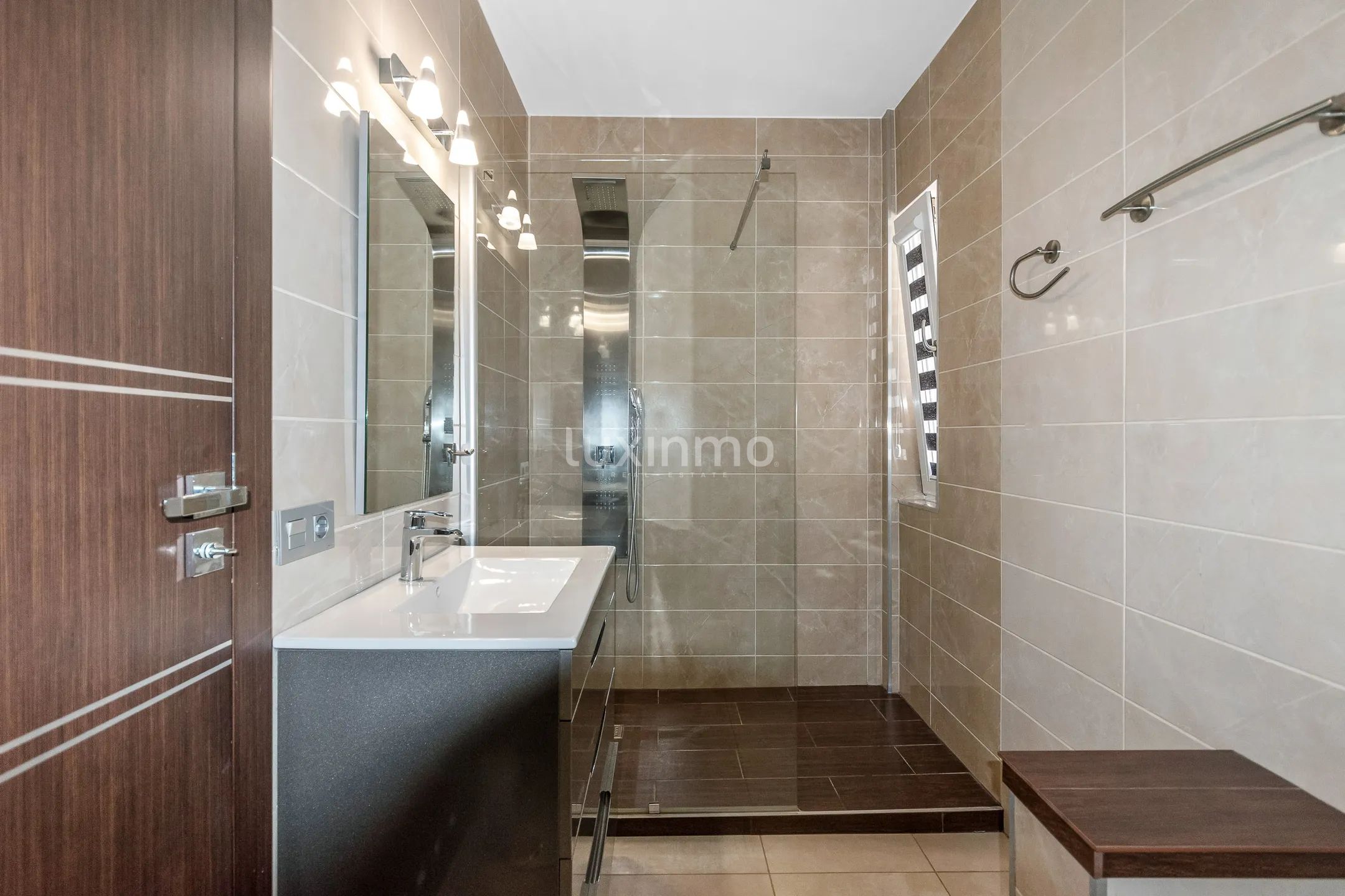Beautiful modern villa with swimming pool for sale in Alfaz — photo 29